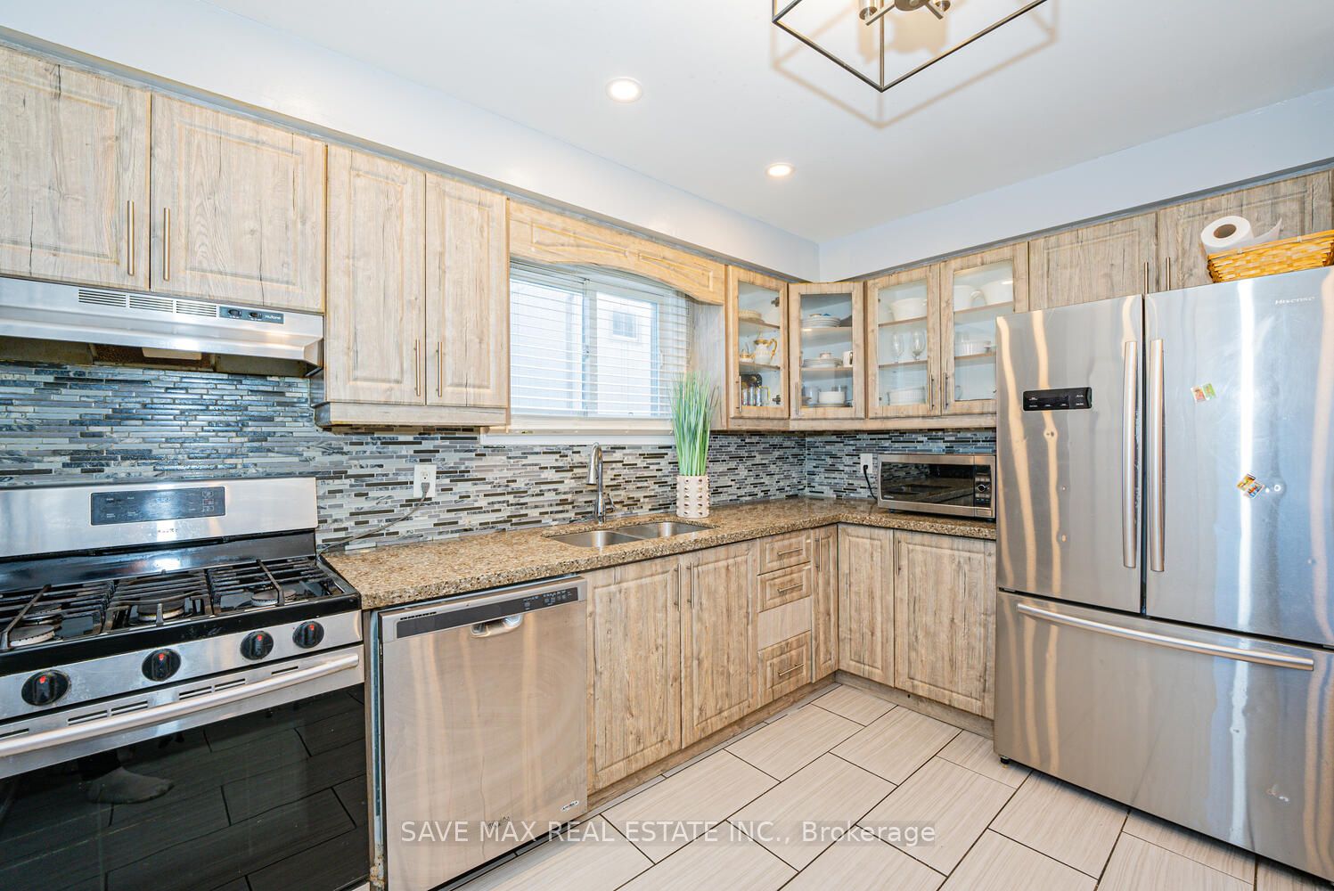11 Pierpont Place Property Photo 8