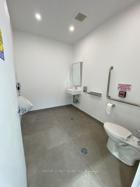#8 - 1162 King Road Property Photo 15