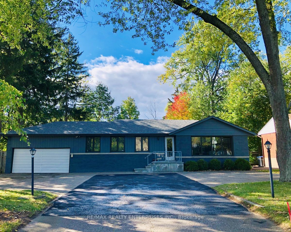 #unit 4 - 1358 Hurontario Street Property Photo 1