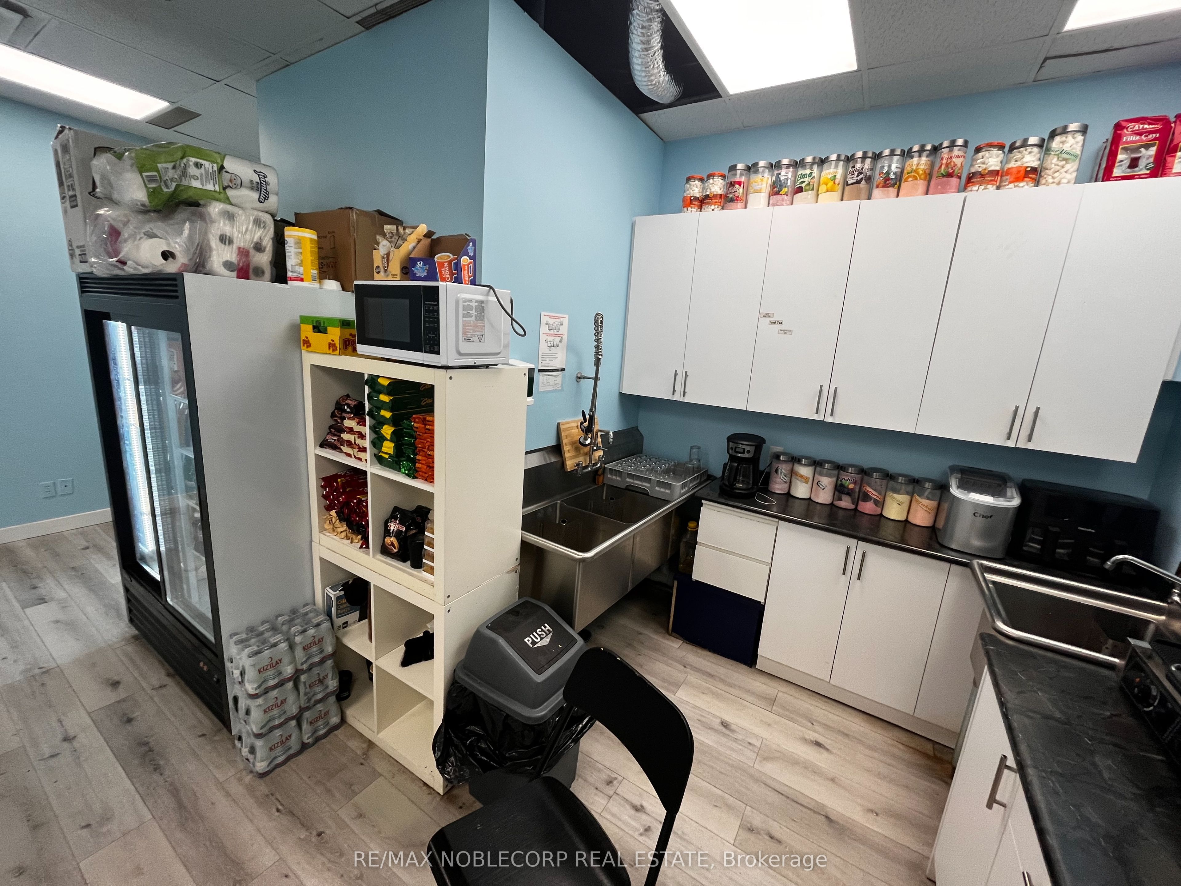 2801 Keele Street Property Photo 12