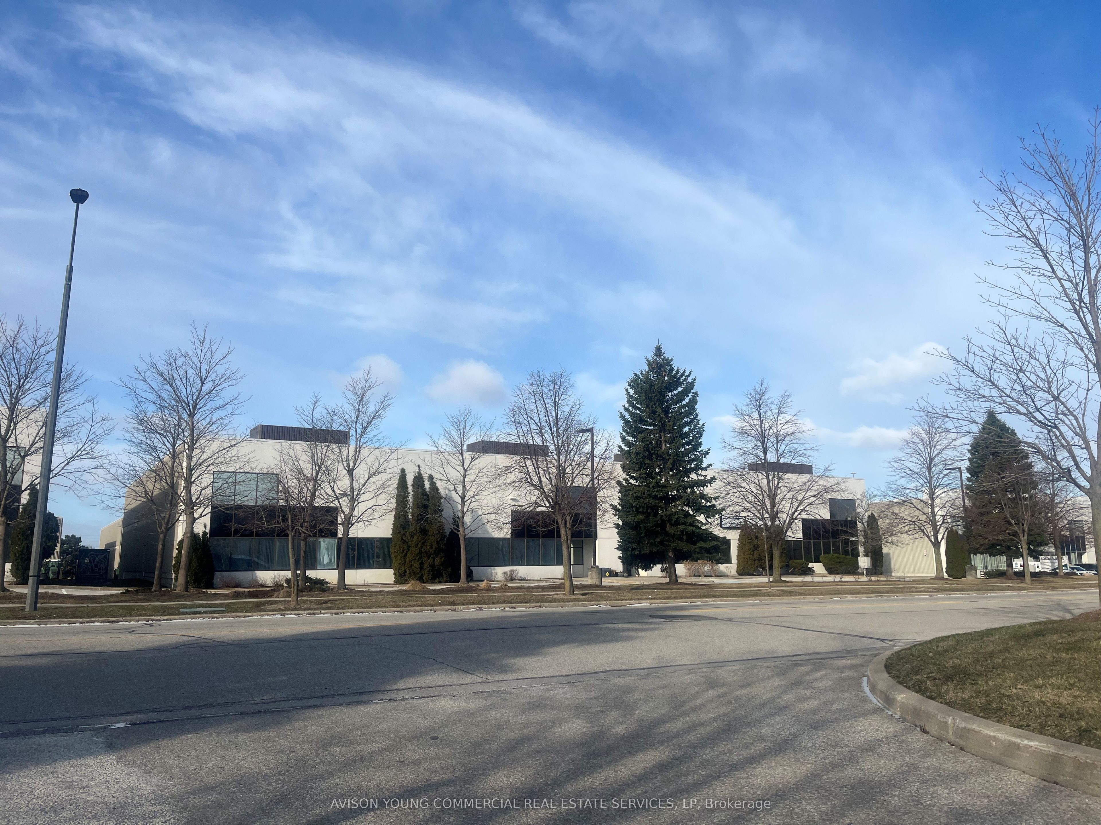 #1-2 - 4060a Sladeview Crescent Property Photo 1