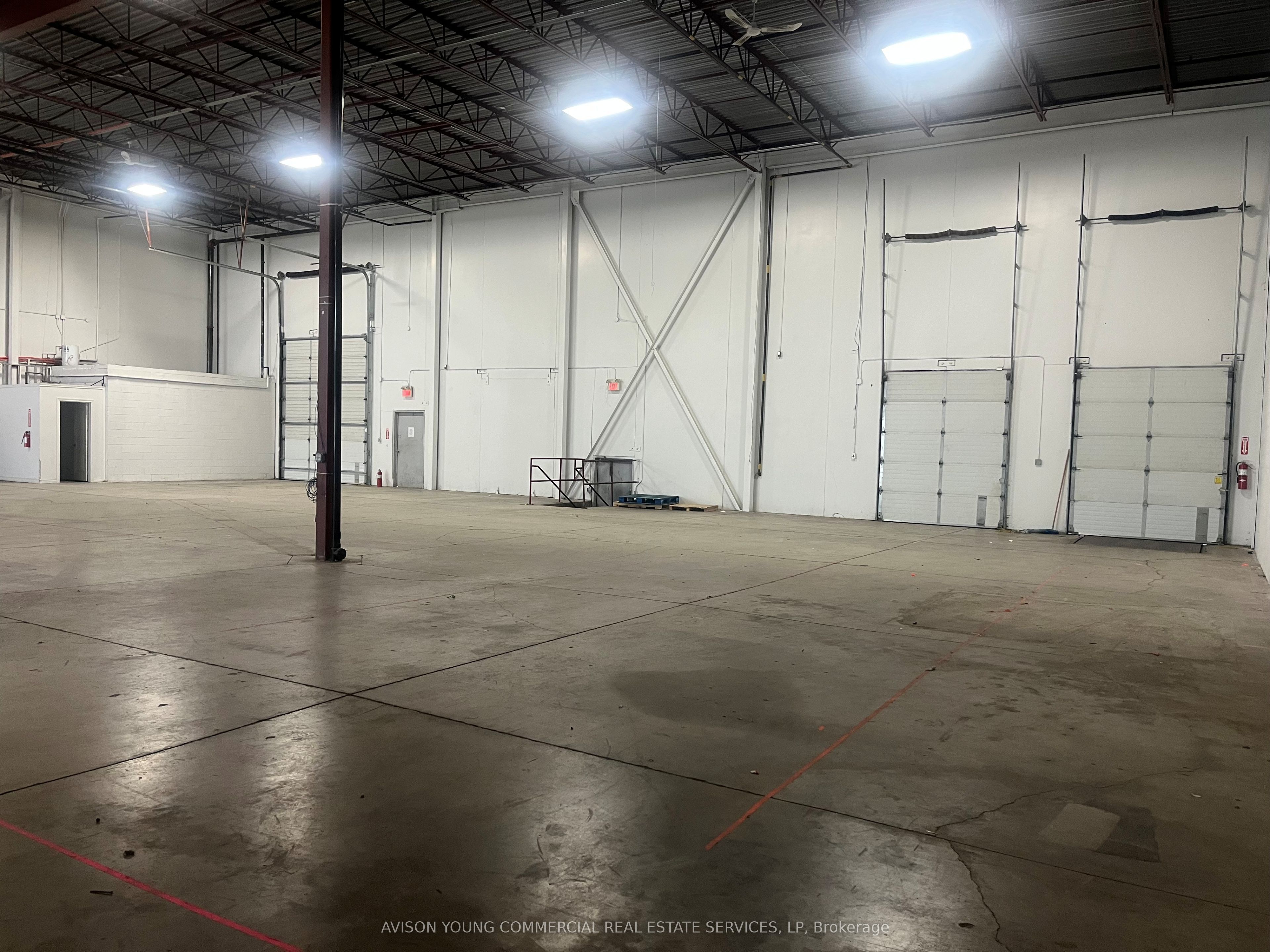 #1 - 4060a Sladeview Crescent Property Photo 6