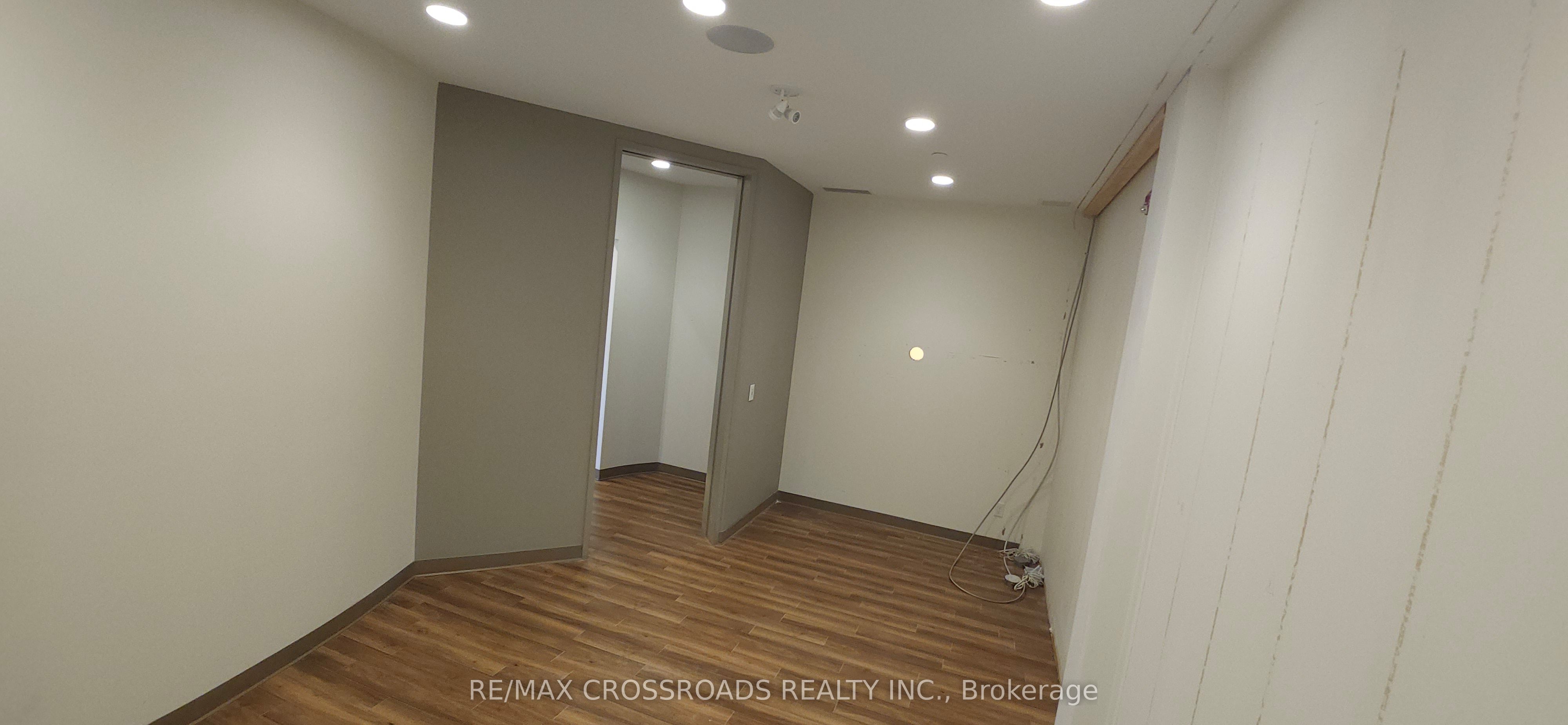 #304 - 7900 Hurontario Street Property Photo 16