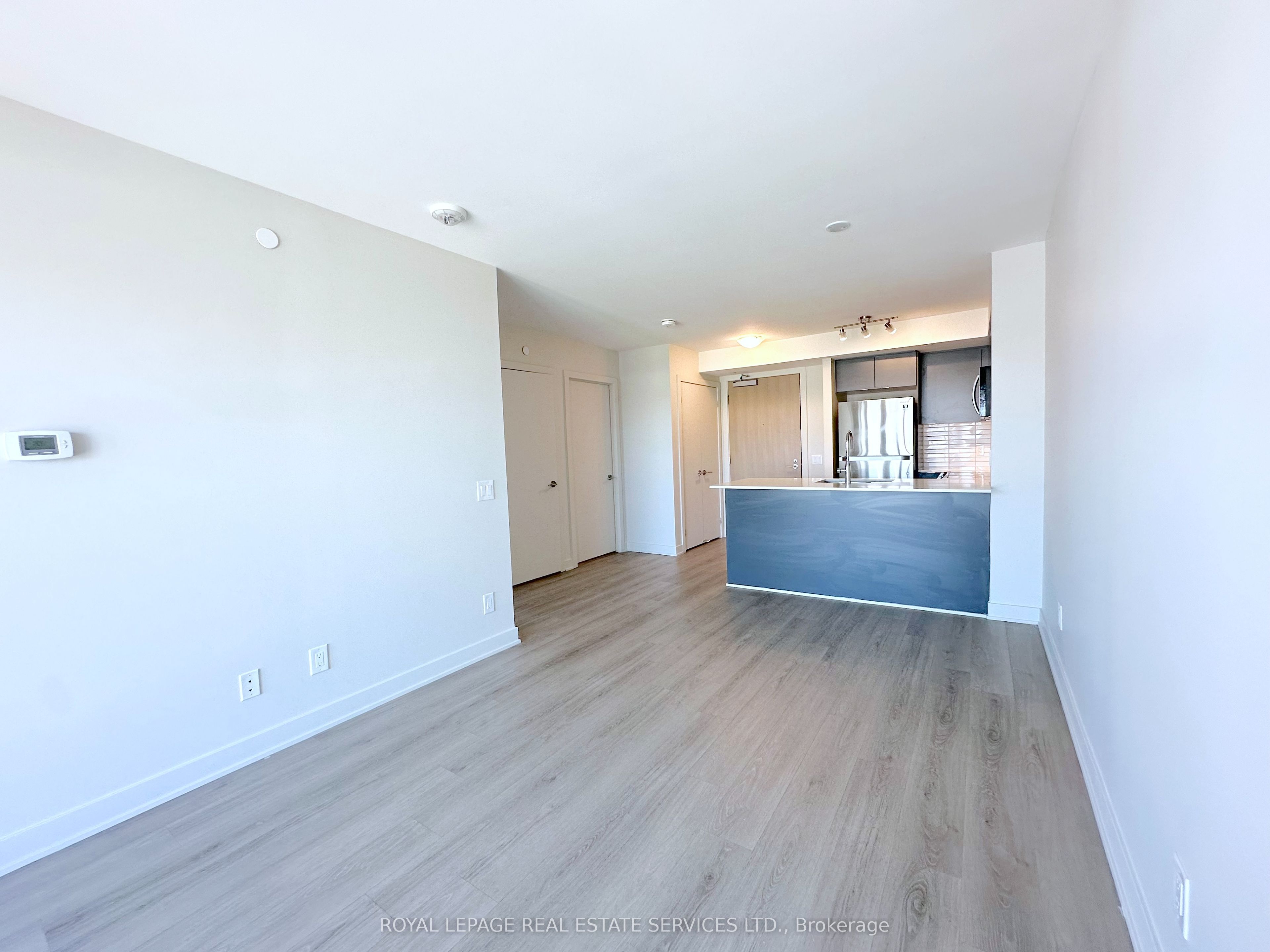 #513 - 3385 Dundas Street Property Photo 5