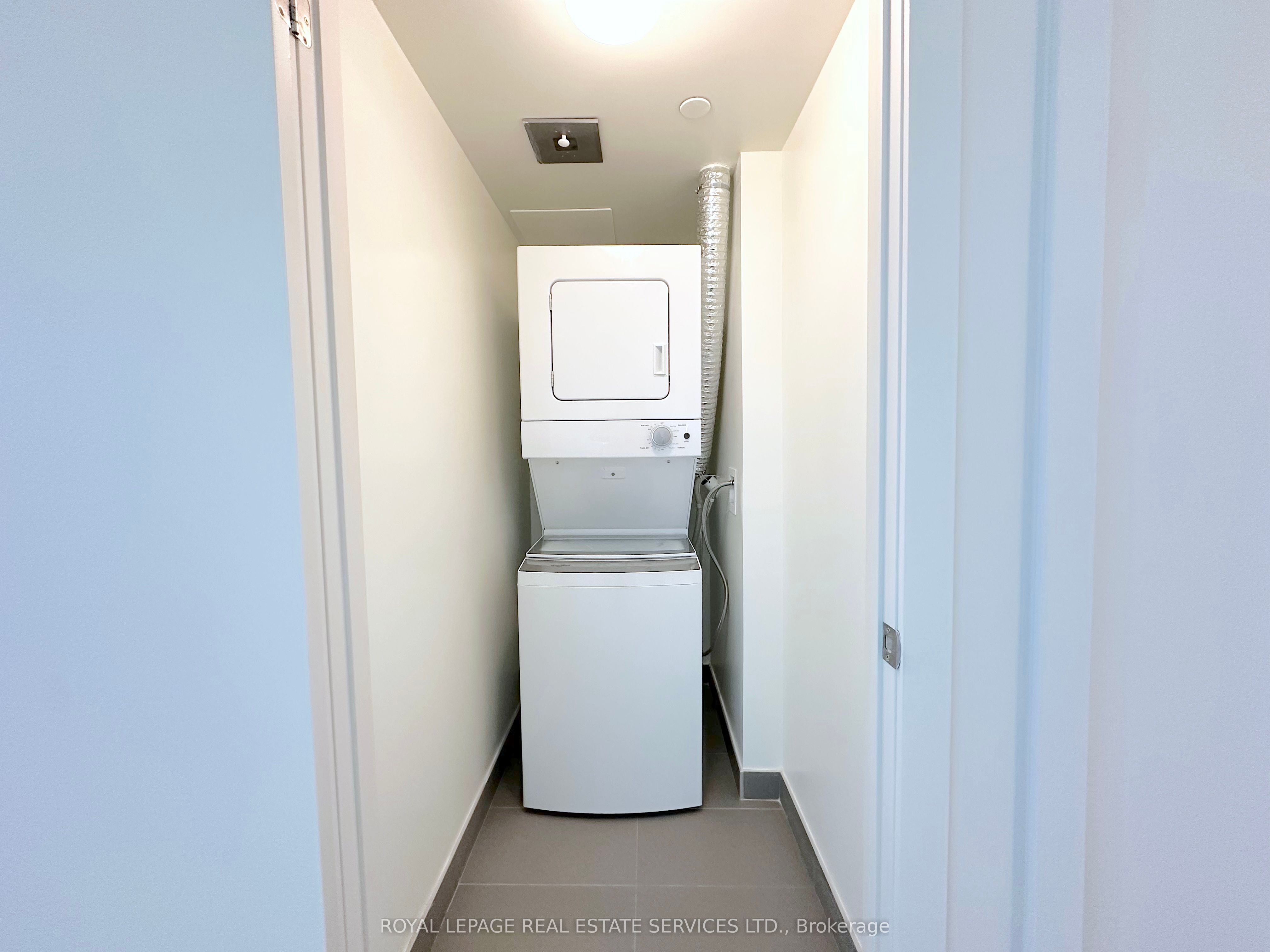 #513 - 3385 Dundas Street Property Photo 8