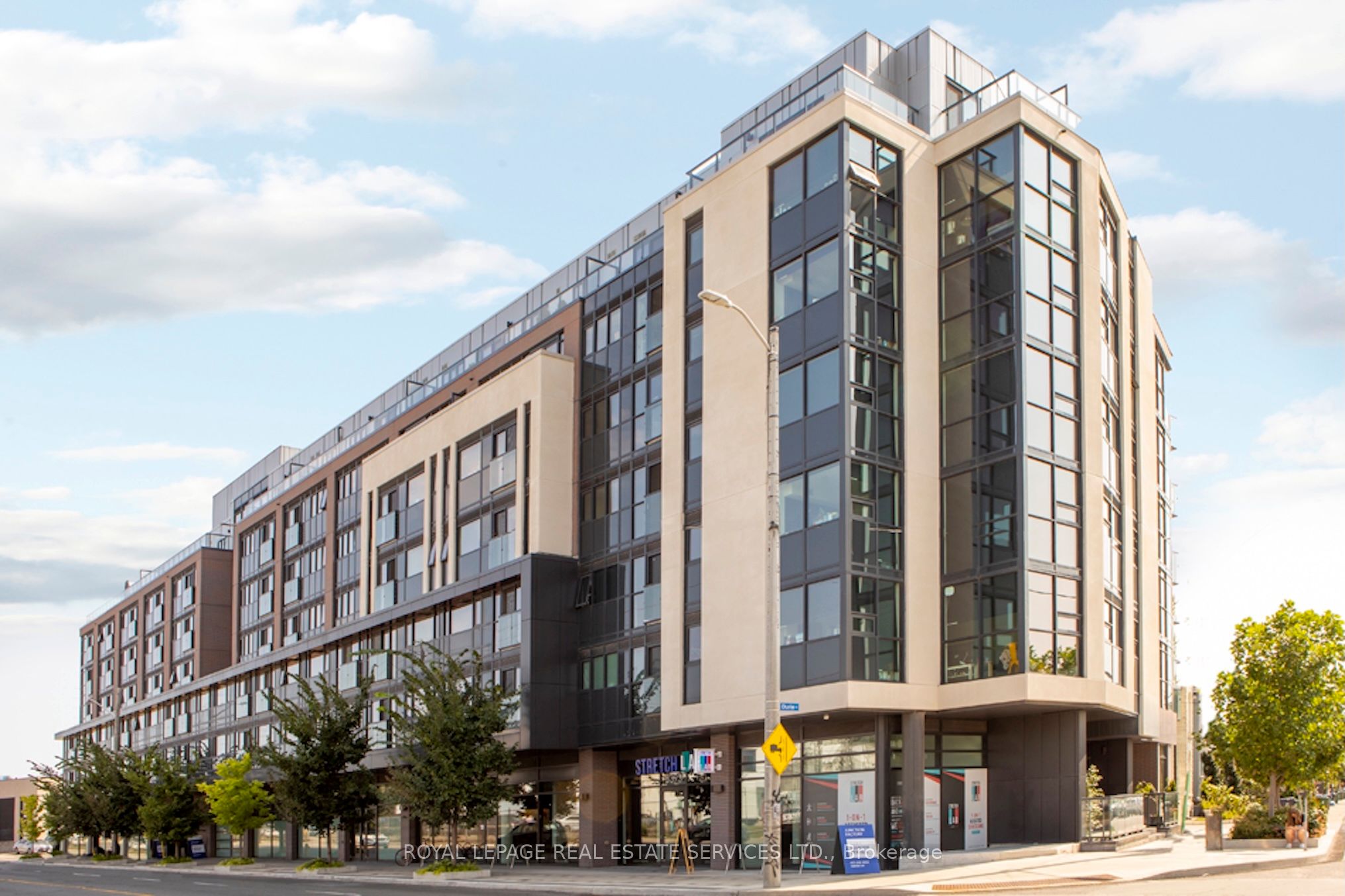 #415 - 3385 Dundas Street Property Photo 1