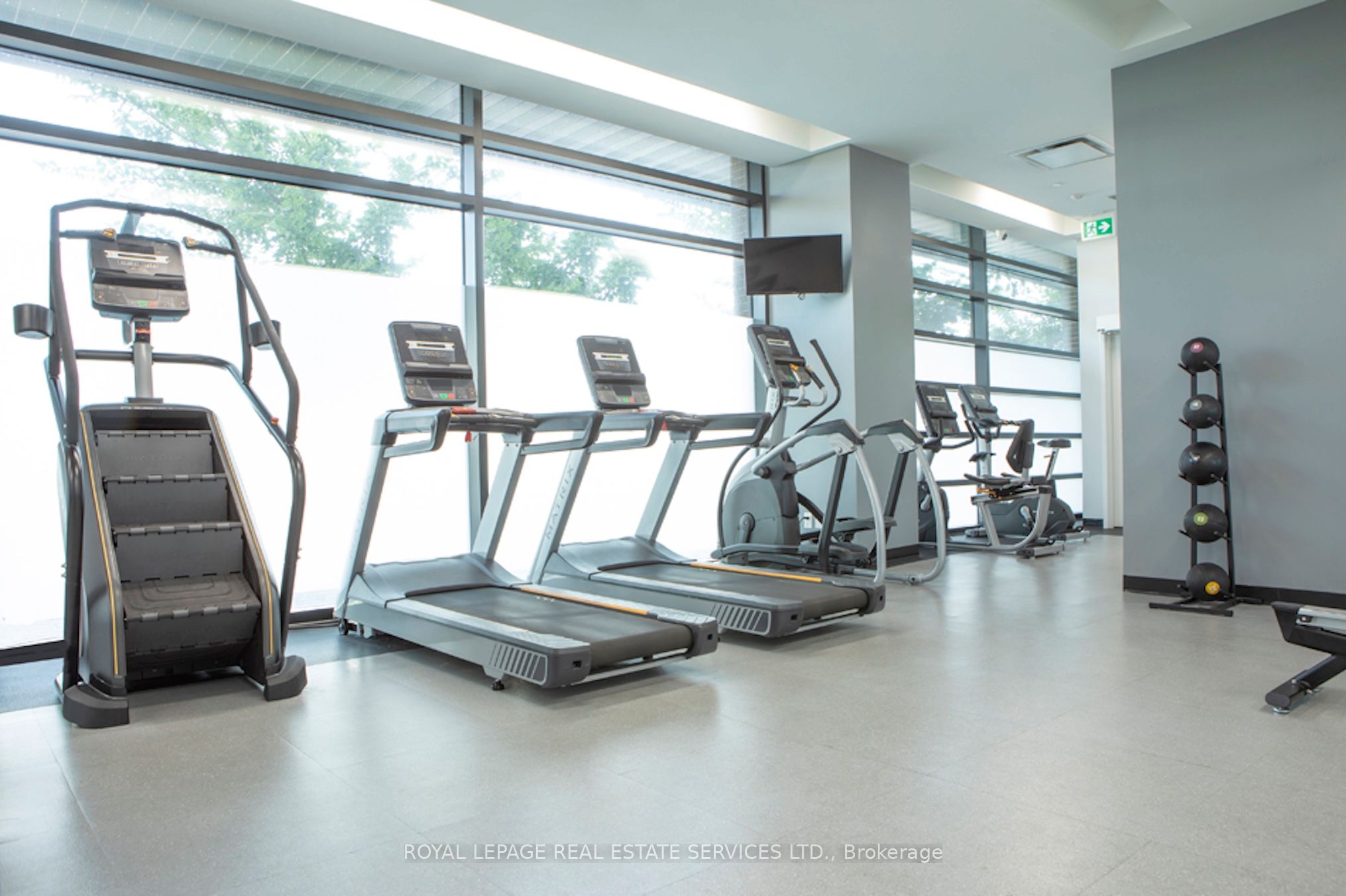 #415 - 3385 Dundas Street Property Photo 13