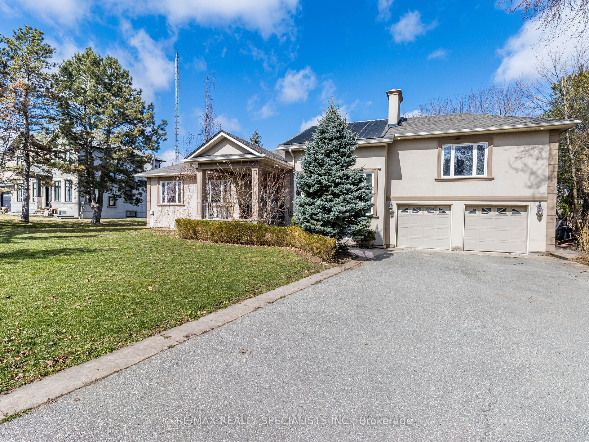 9075 Eighth Line Property Photo