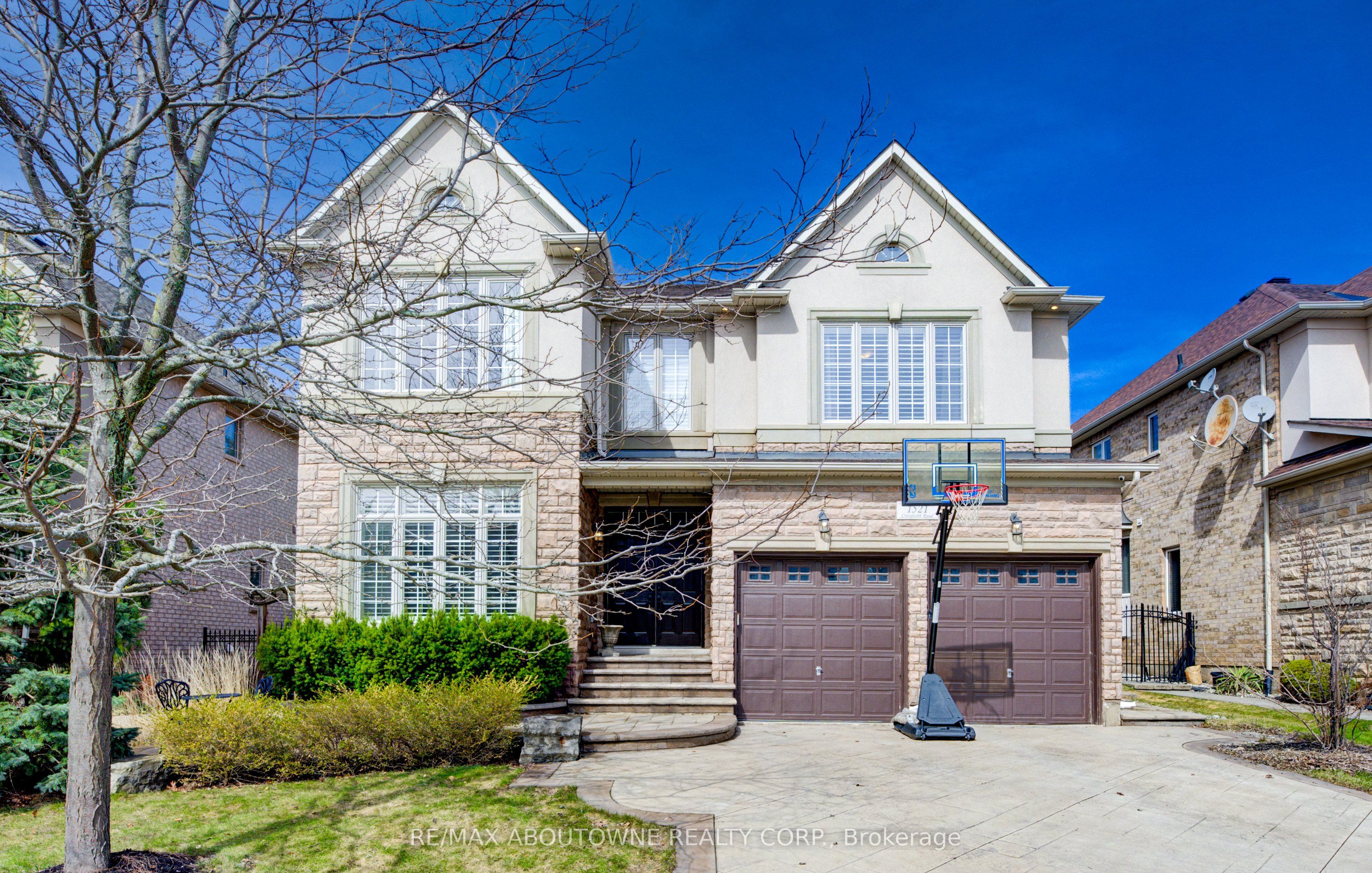 1521 Craigleith Road Property Photo