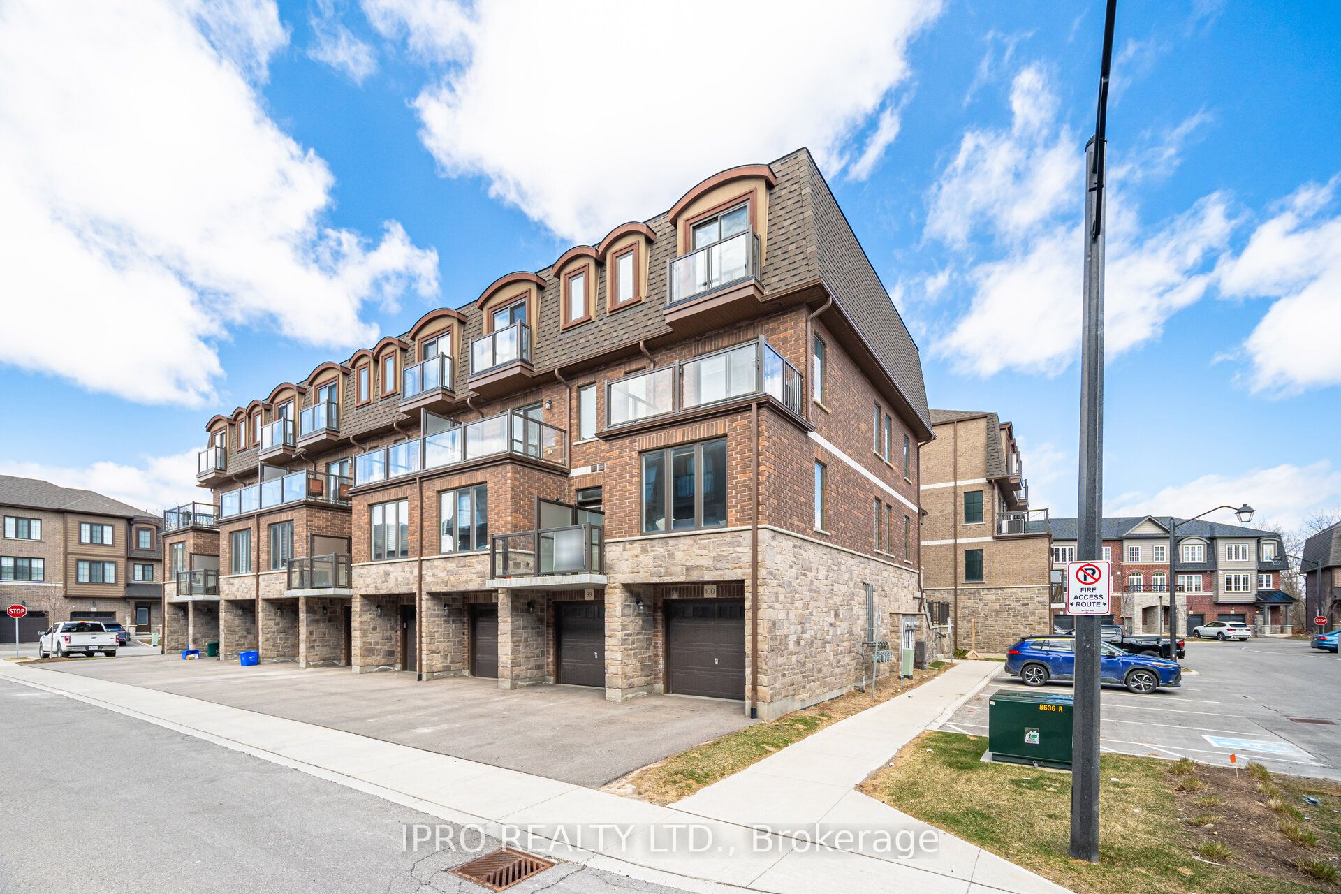 #100 - 445 Ontario Street Property Photo