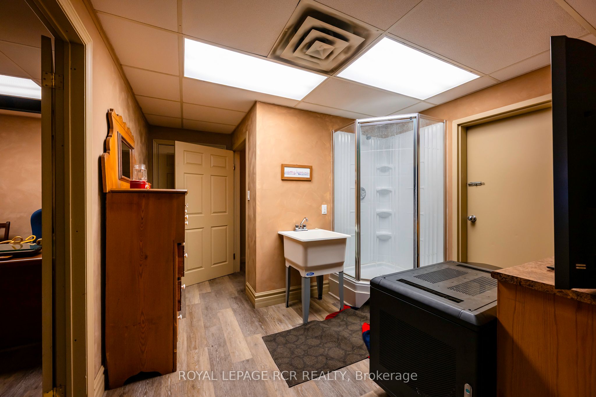 17 Stewart Court Property Photo 37