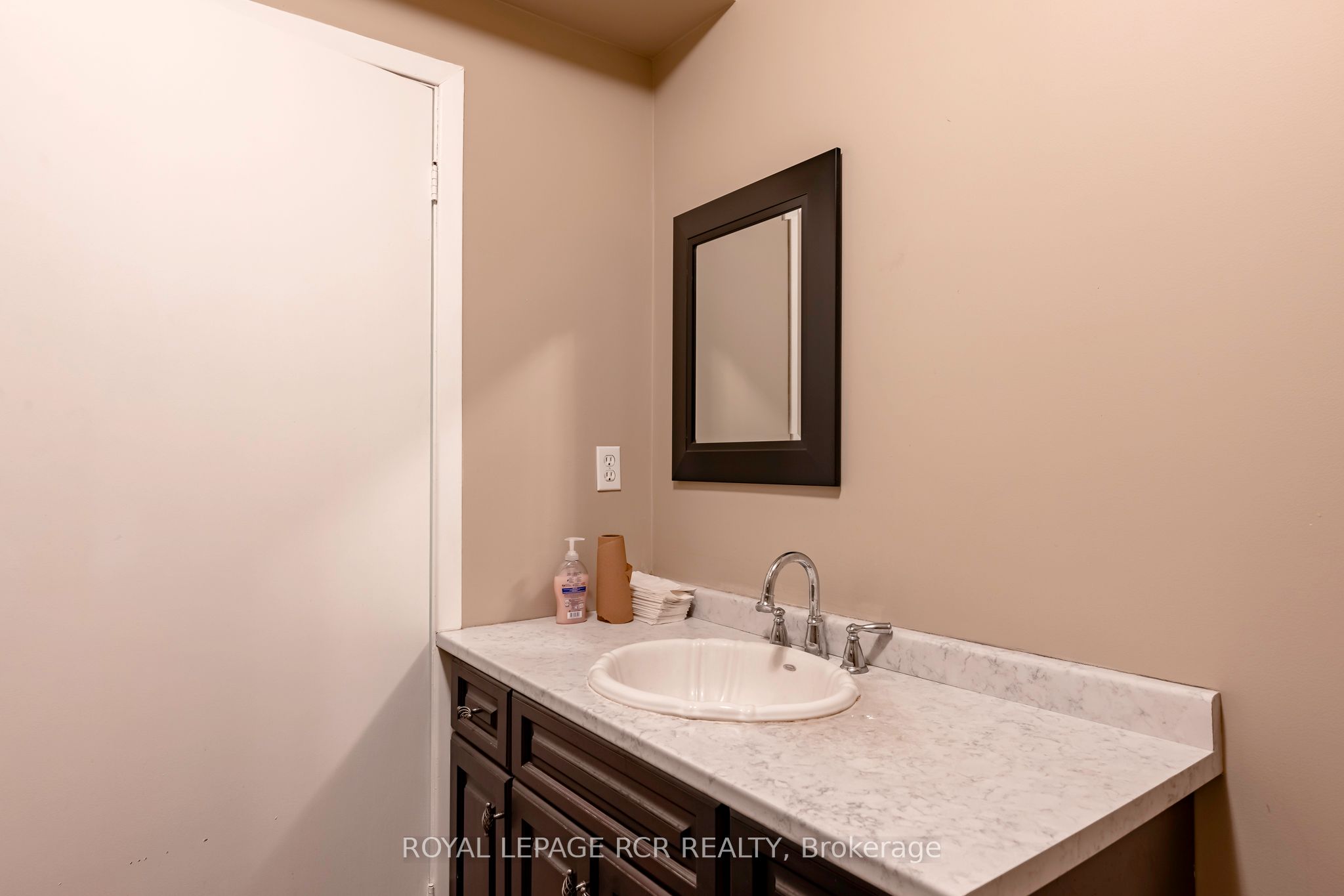 21 Stewart Court Property Photo 17