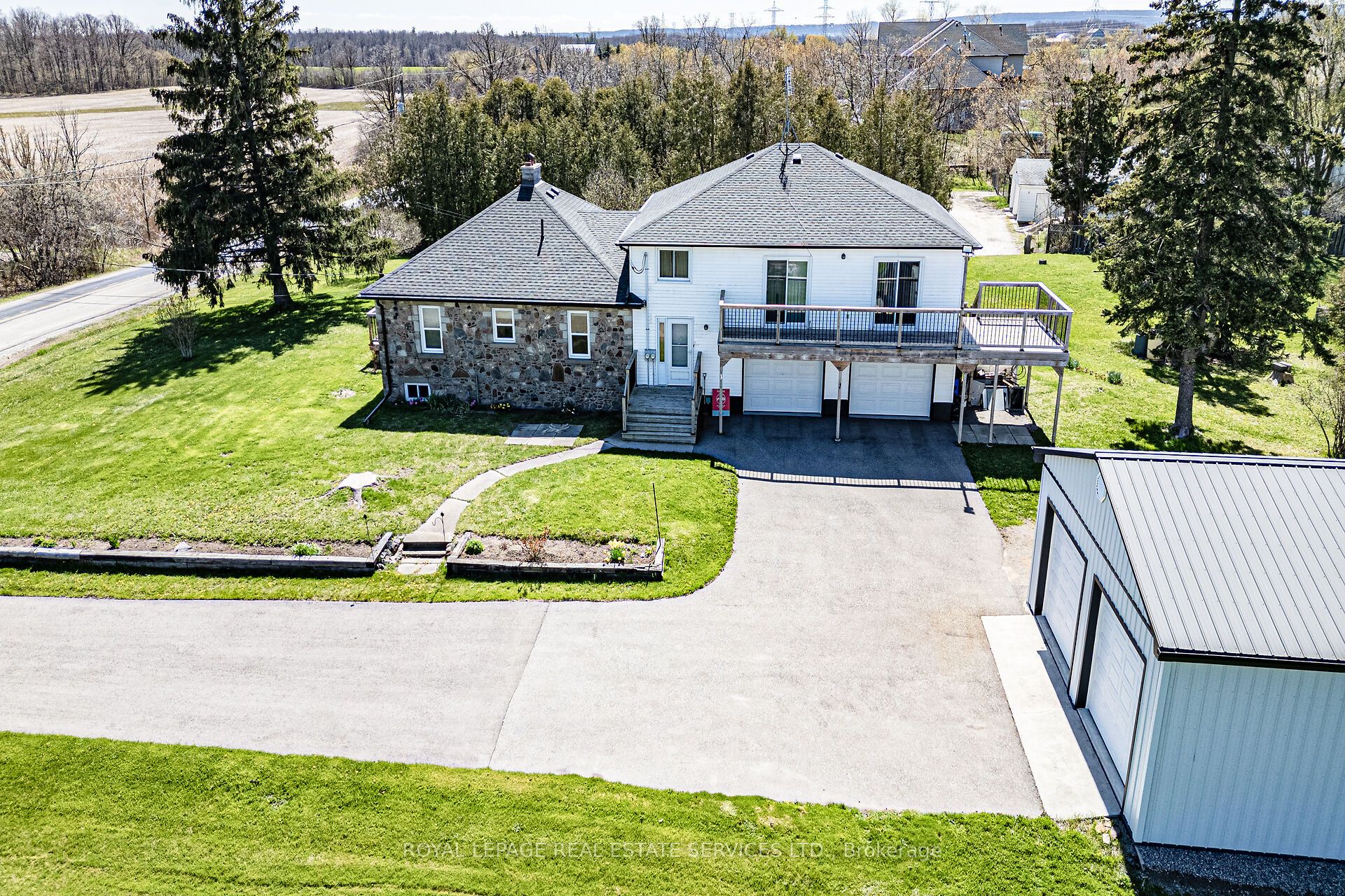 3029 Burnhamthorpe Road Property Photo