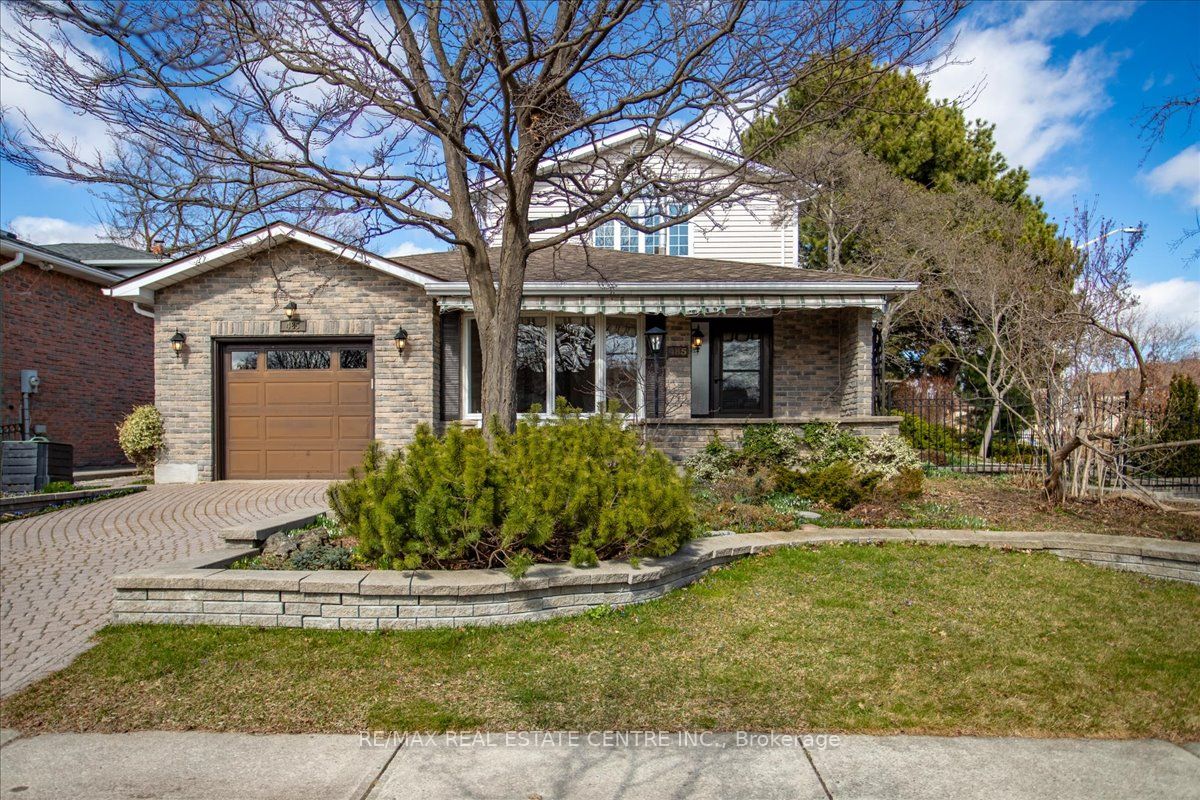 485 Gowland Crescent Property Photo