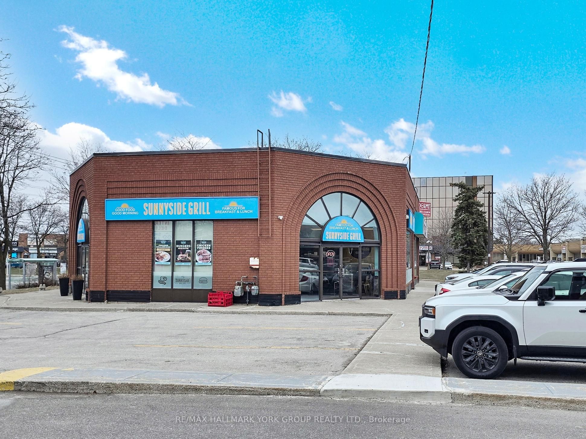 2777 Steeles Avenue Property Photo 1