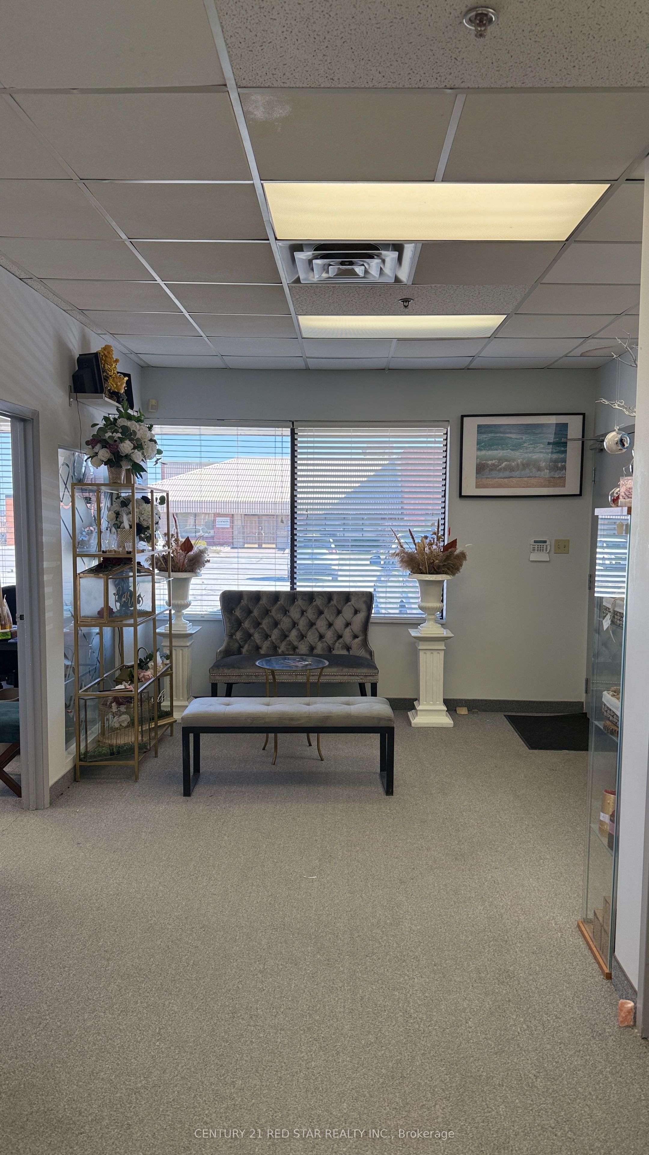 #off 3 - 5640 Tomken Road Property Photo 6