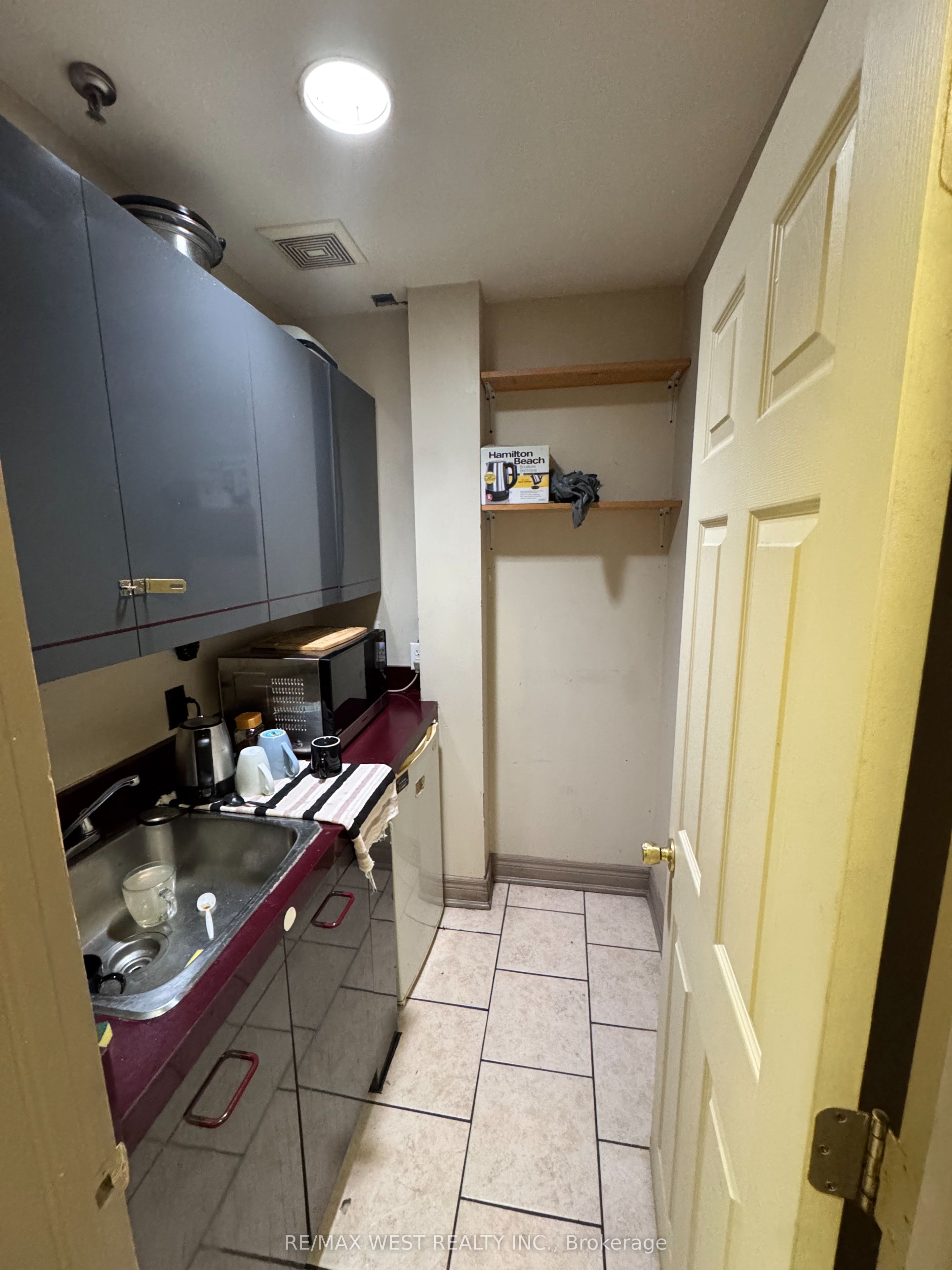 #unit 14 - 1270 Finch Avenue Property Photo 4
