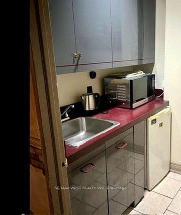 #unit 14 - 1270 Finch Avenue Property Photo 5