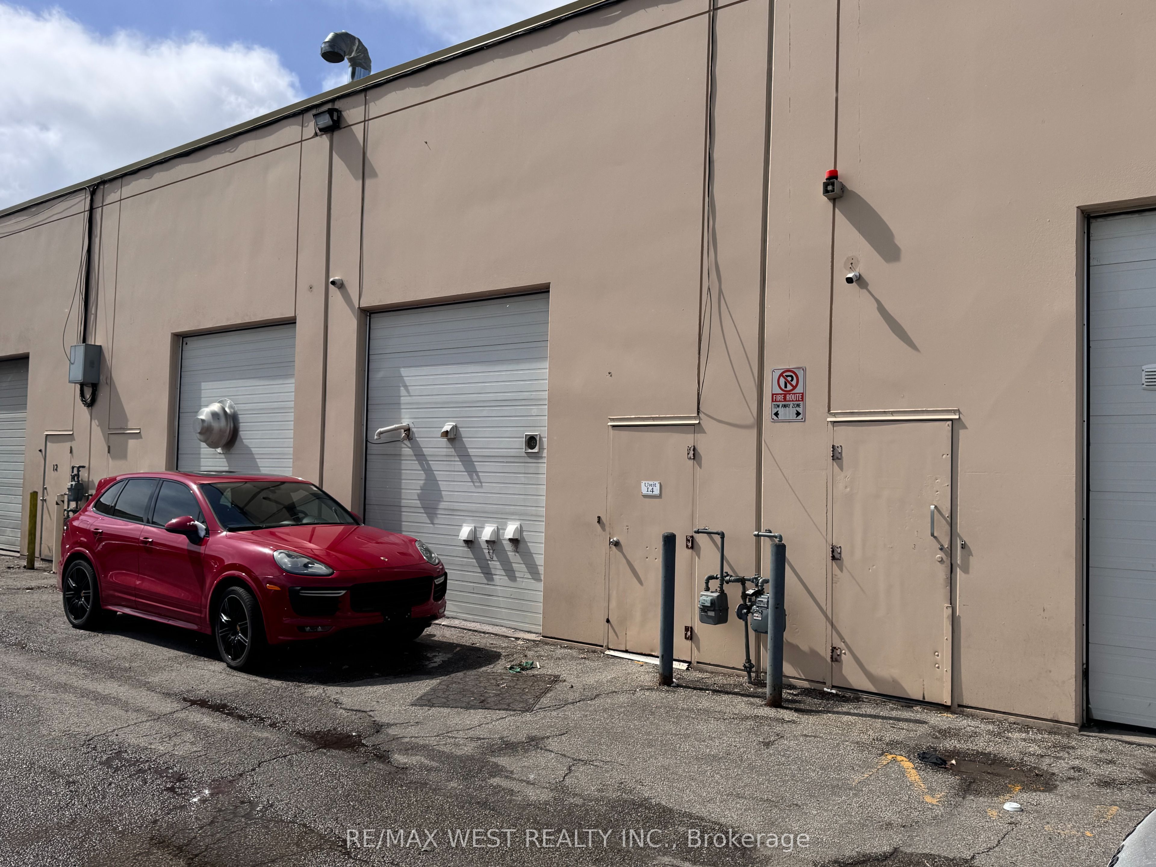 #unit 14 - 1270 Finch Avenue Property Photo 15