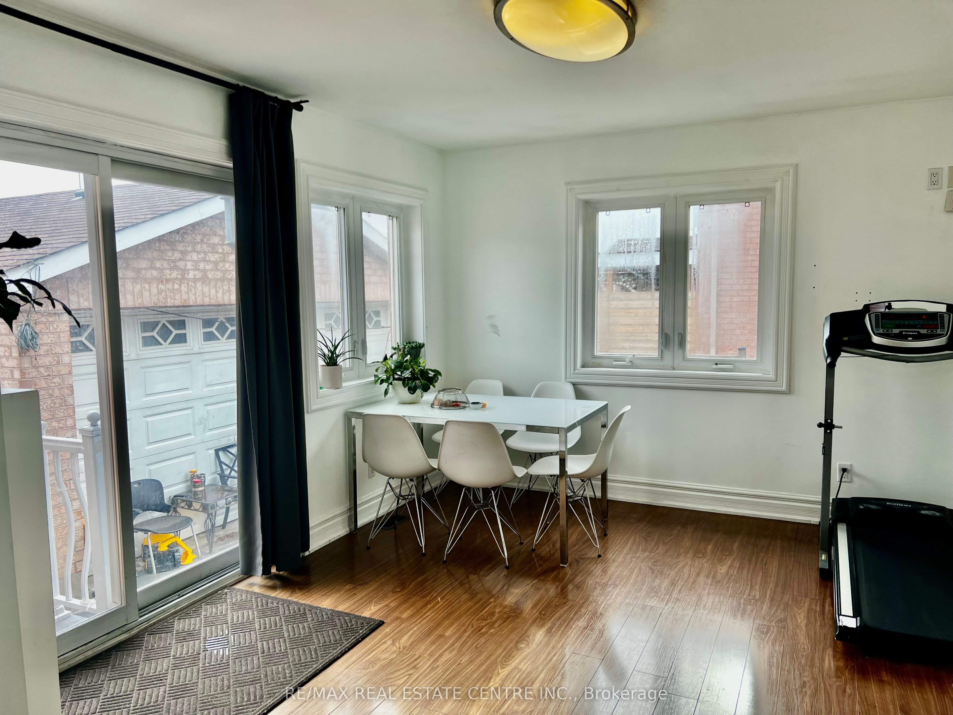 115 Downsview Avenue Property Photo 3