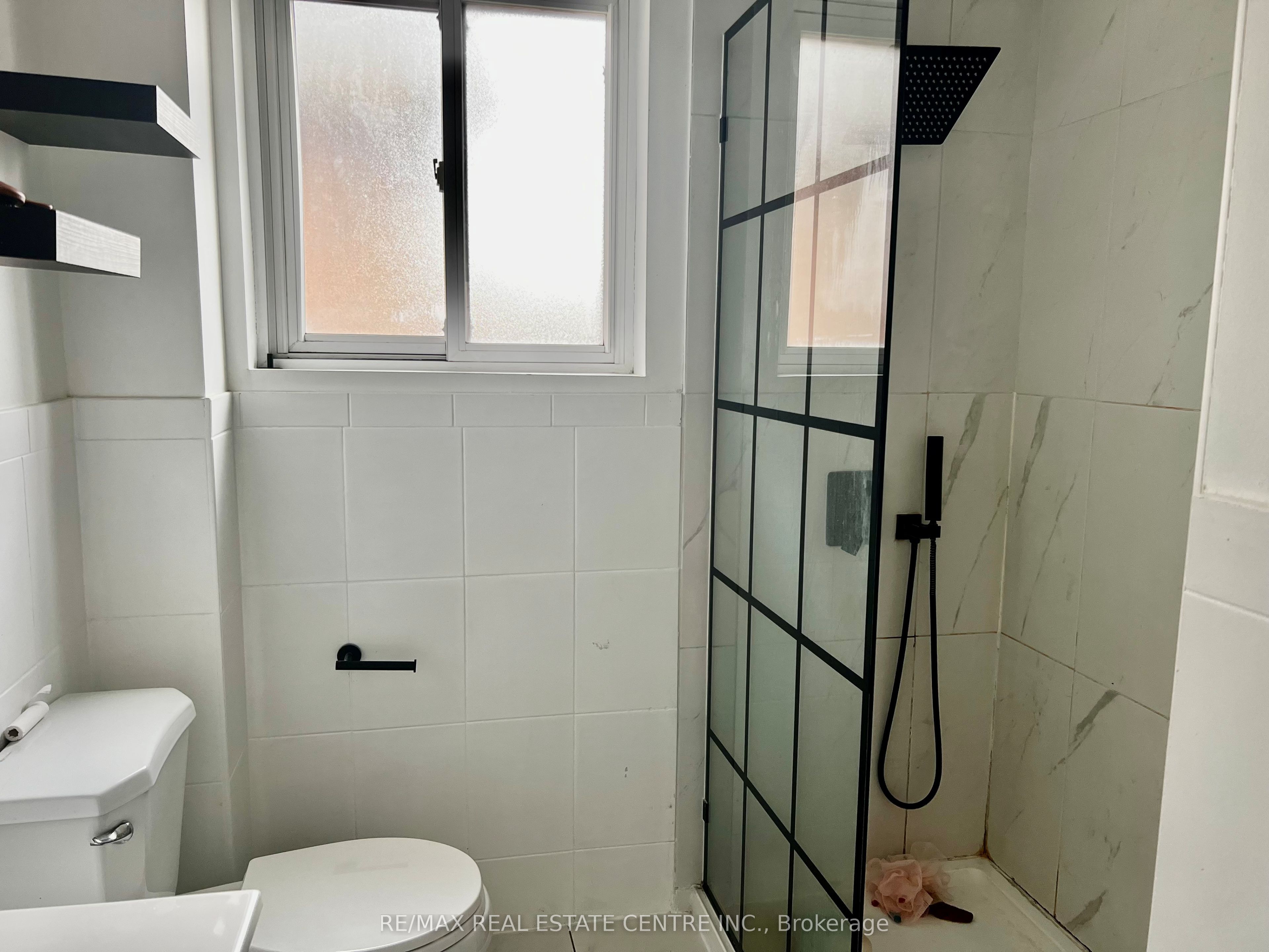 115 Downsview Avenue Property Photo 4