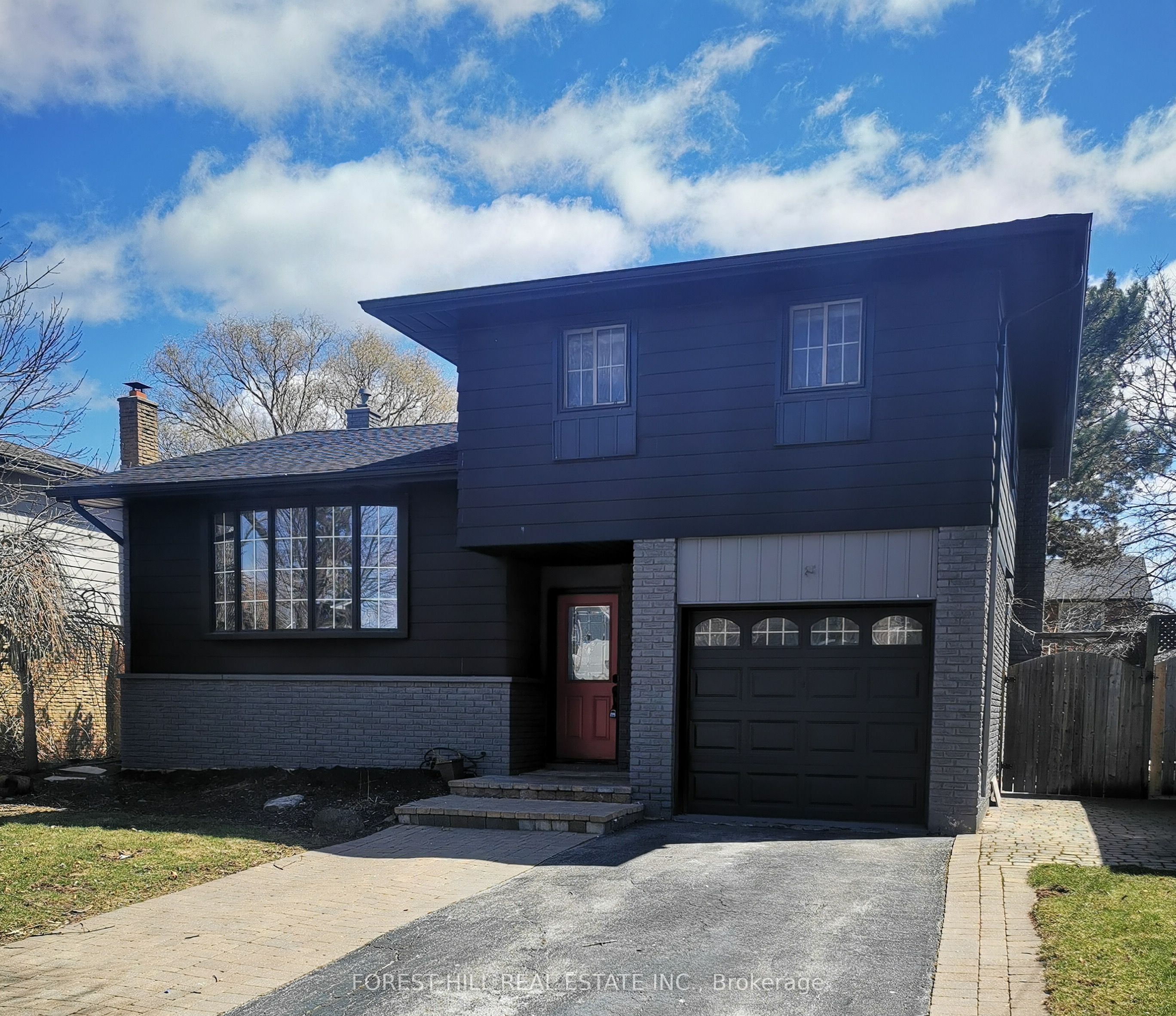 2322 Wyandotte Drive Property Photo