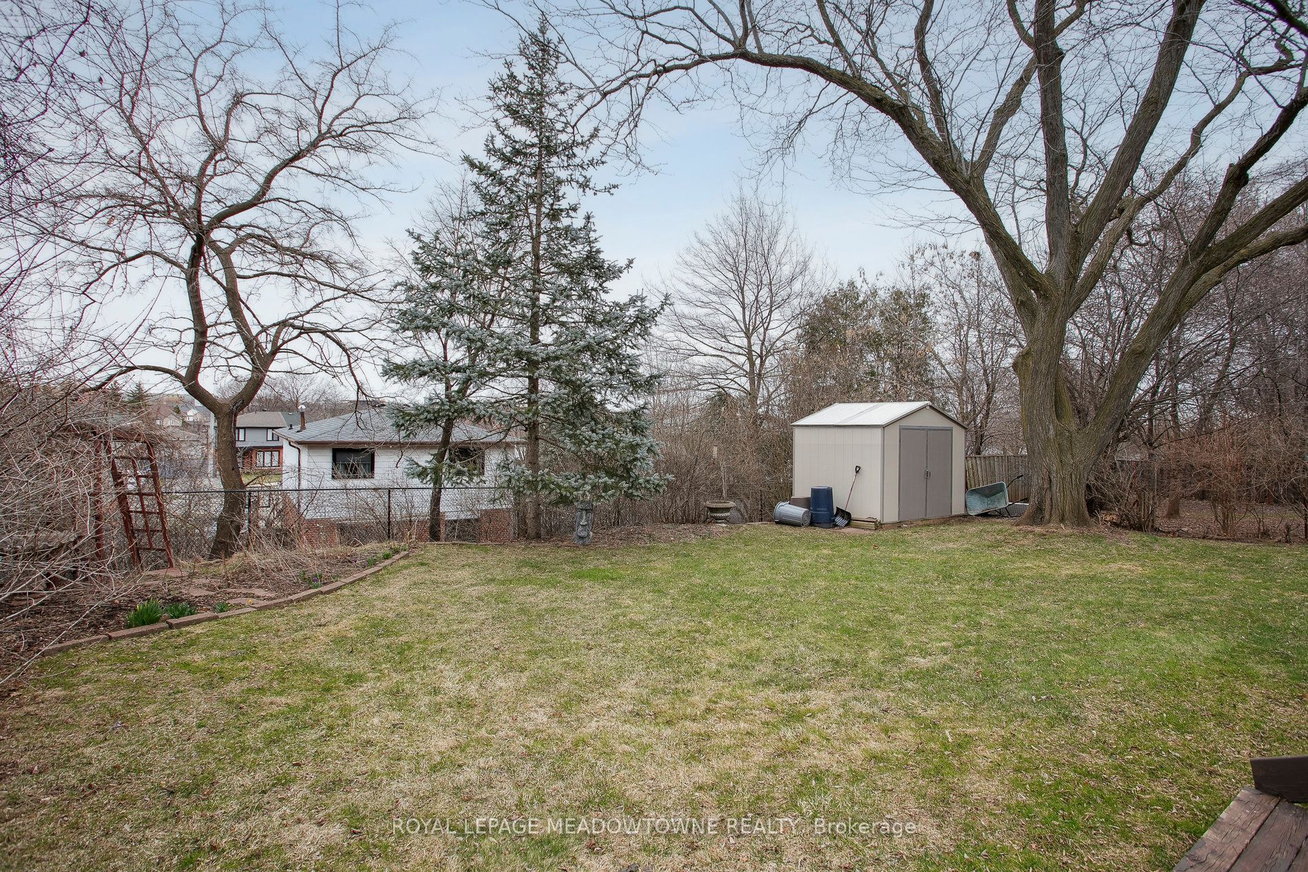 123 Vista Drive W Property Photo 40
