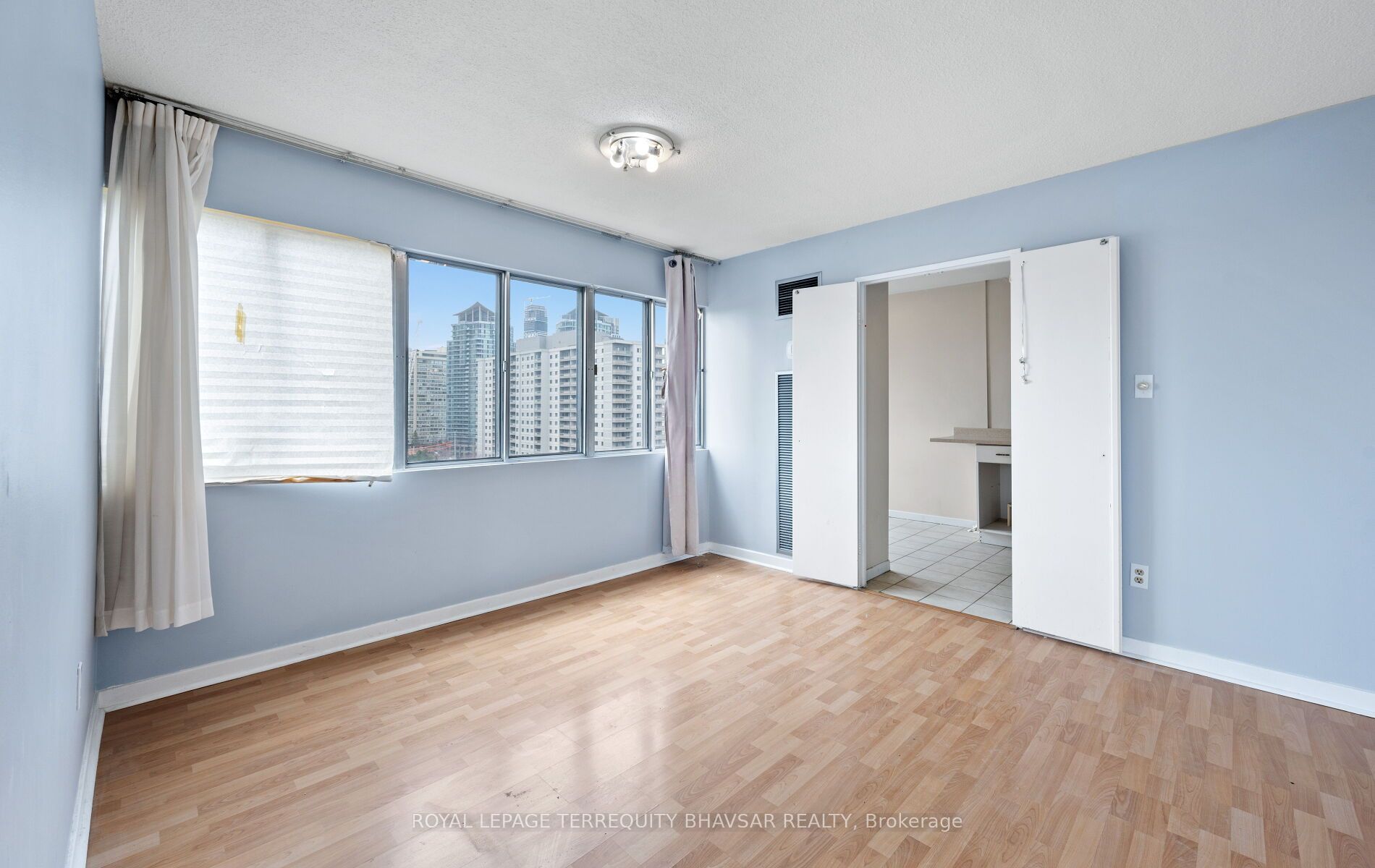 1580 Mississauga Valley Boulevard 1611 Property Photo 14