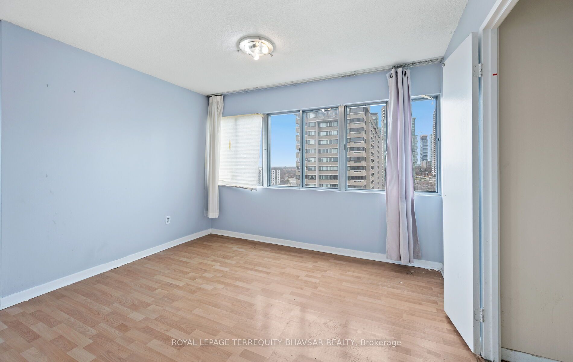 1580 Mississauga Valley Boulevard 1611 Property Photo 16
