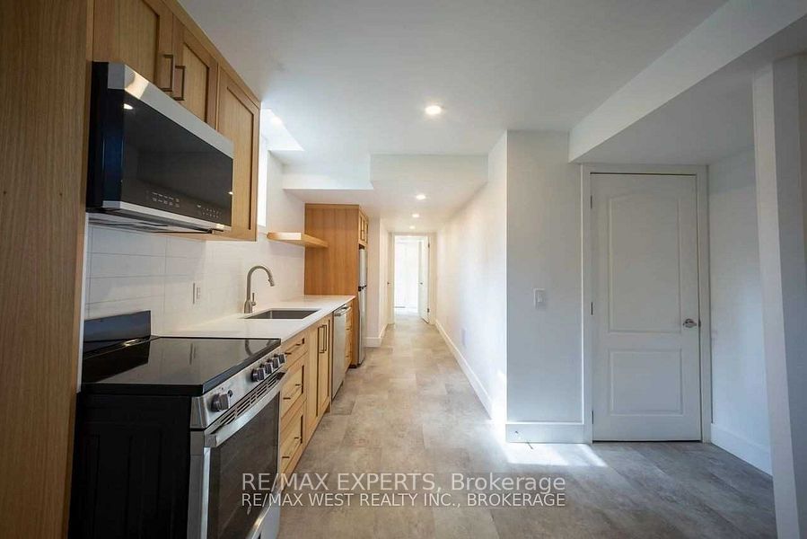 18 Domenico Crescent Property Photo 1