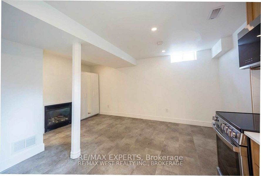 18 Domenico Crescent Property Photo 4