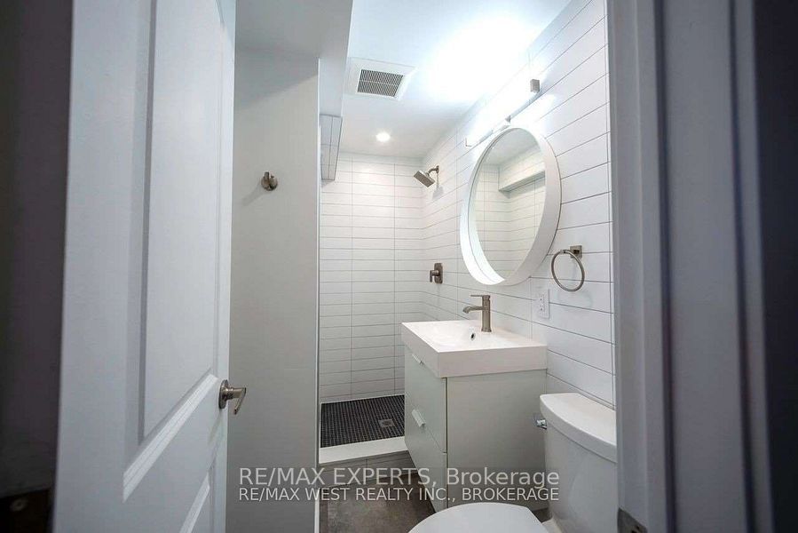 18 Domenico Crescent Property Photo 7