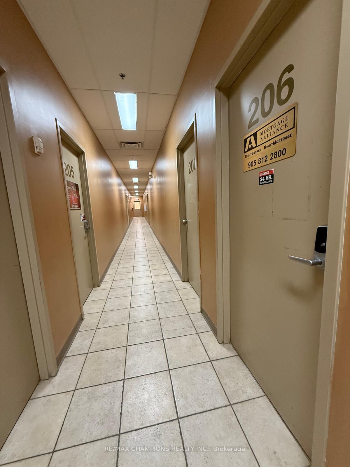 #206 - 808 Britannia Road Property Photo 5