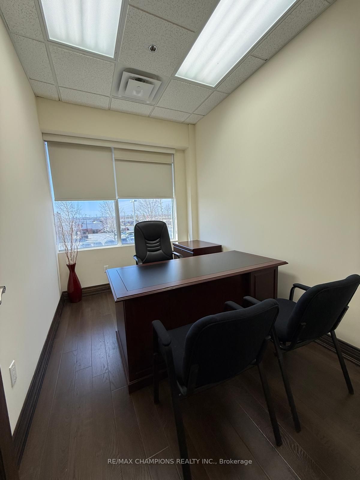 #206 - 808 Britannia Road Property Photo 10
