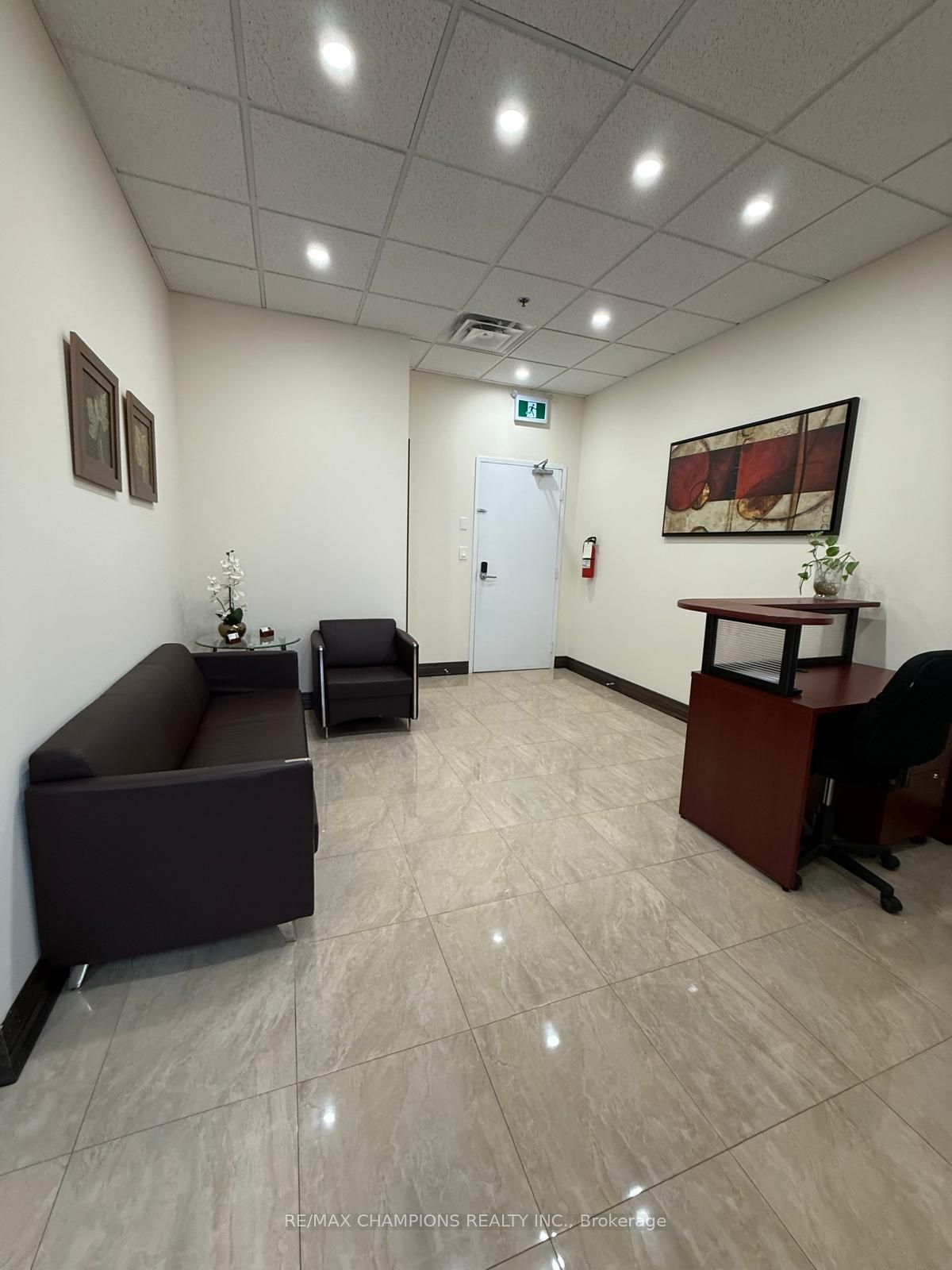 #206 - 808 Britannia Road Property Photo 18