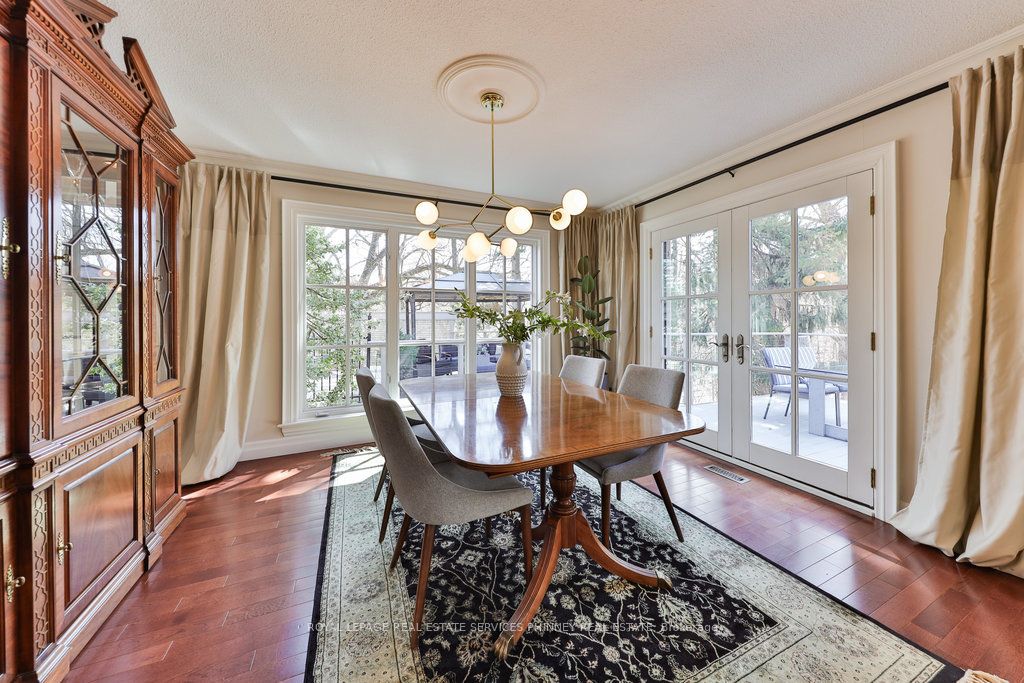 1072 Mayford Court Property Photo 8