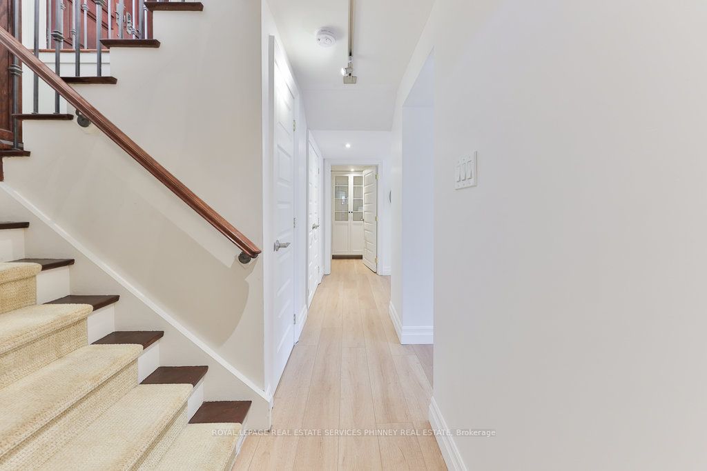 1072 Mayford Court Property Photo 23