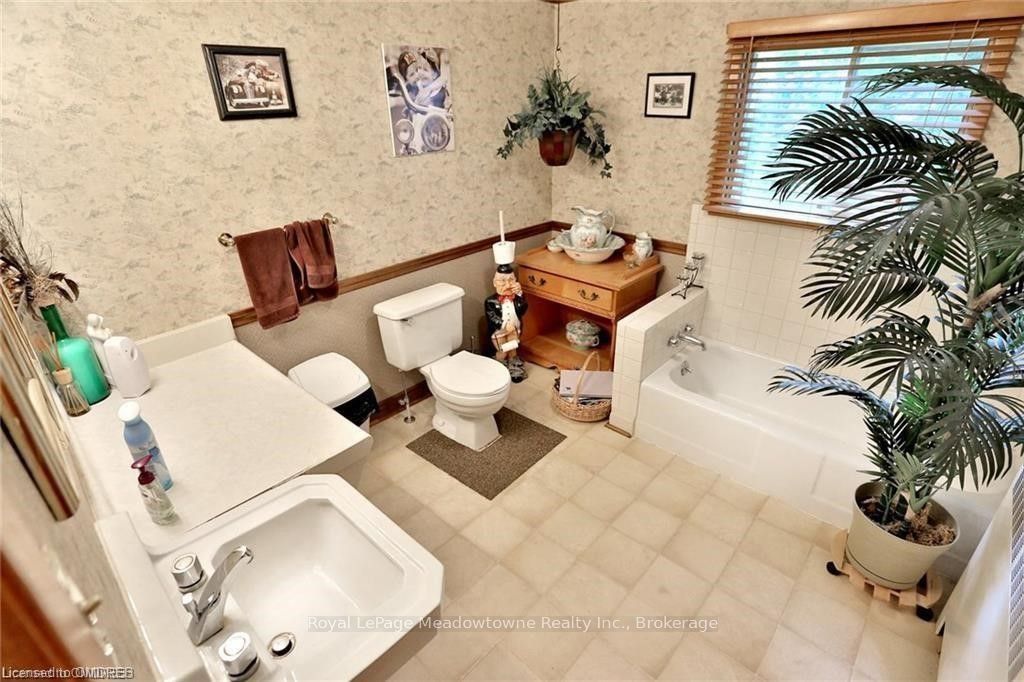 225/269 Campbell Avenue Property Photo 13