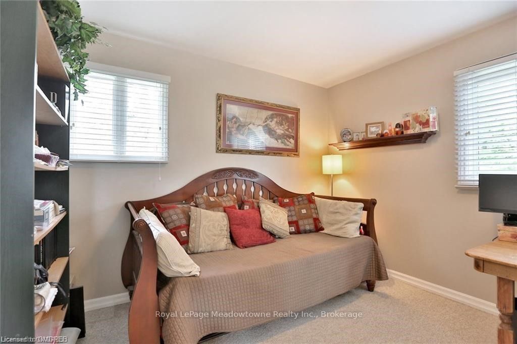 225/269 Campbell Avenue Property Photo 18