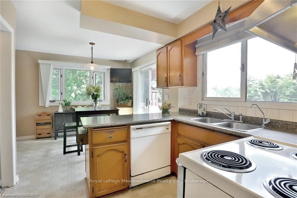 225/269 Campbell Avenue Property Photo 25