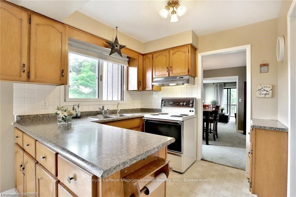 225/269 Campbell Avenue Property Photo 26