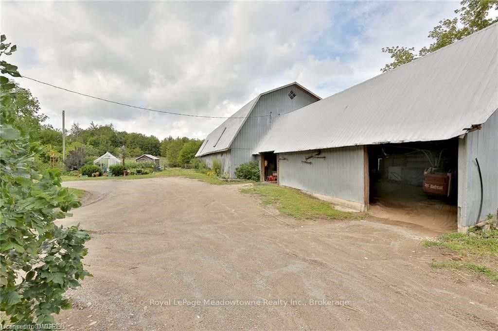 225/269 Campbell Avenue Property Photo 34