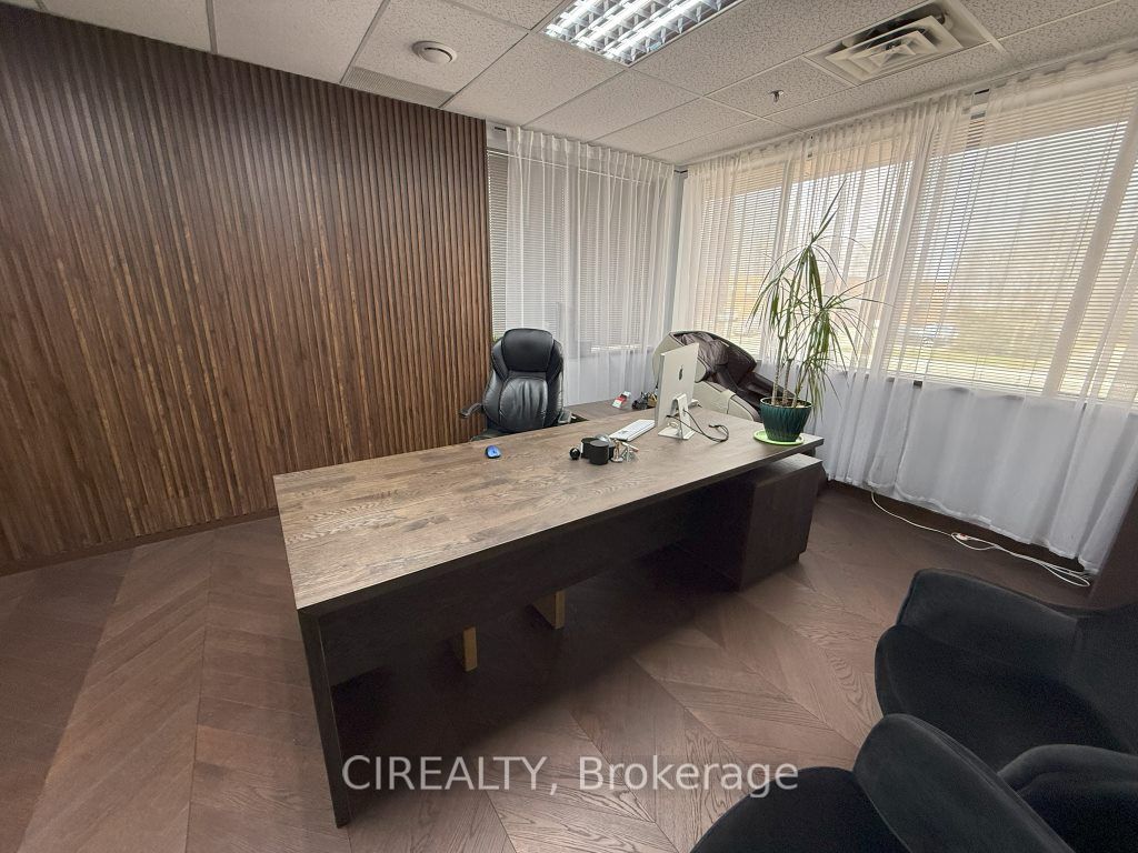 #second Floor - 230 Watline Avenue Property Photo 8