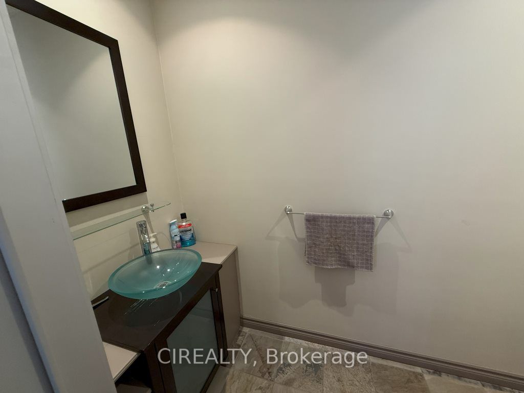 #second Floor - 230 Watline Avenue Property Photo 11
