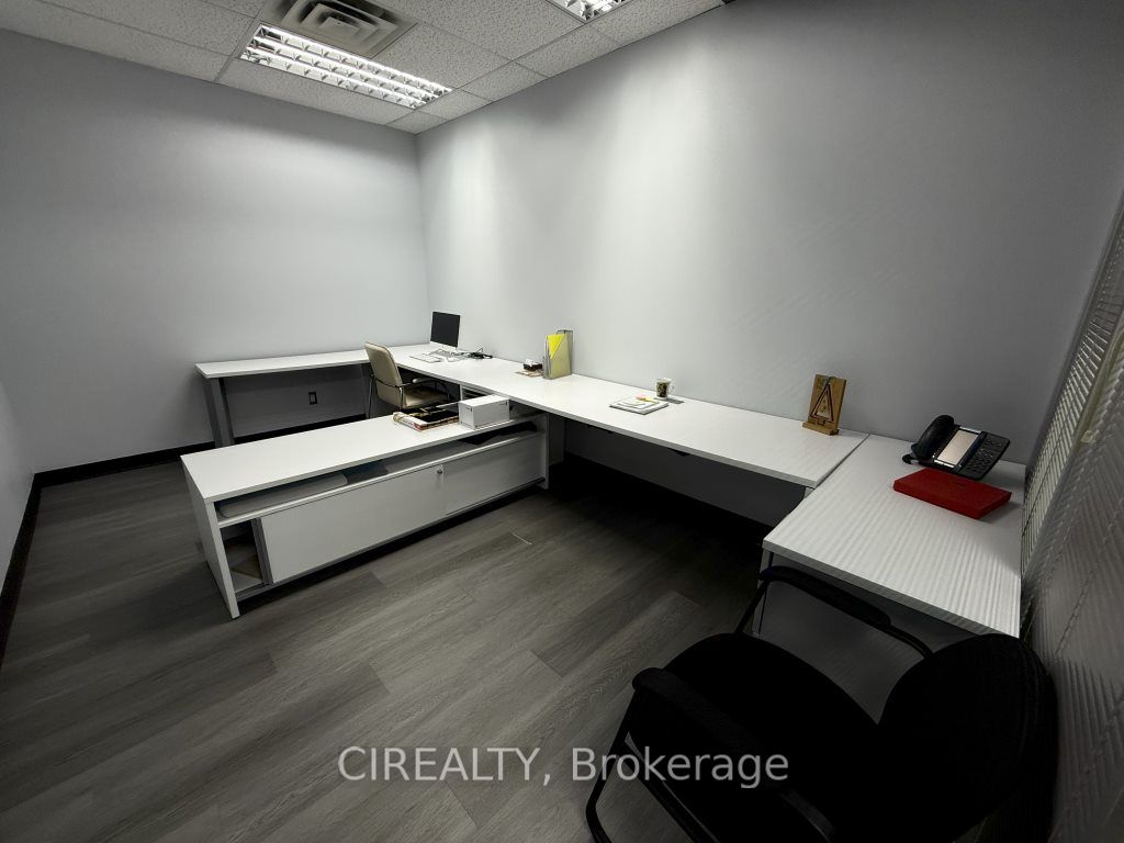 #second Floor - 230 Watline Avenue Property Photo 17