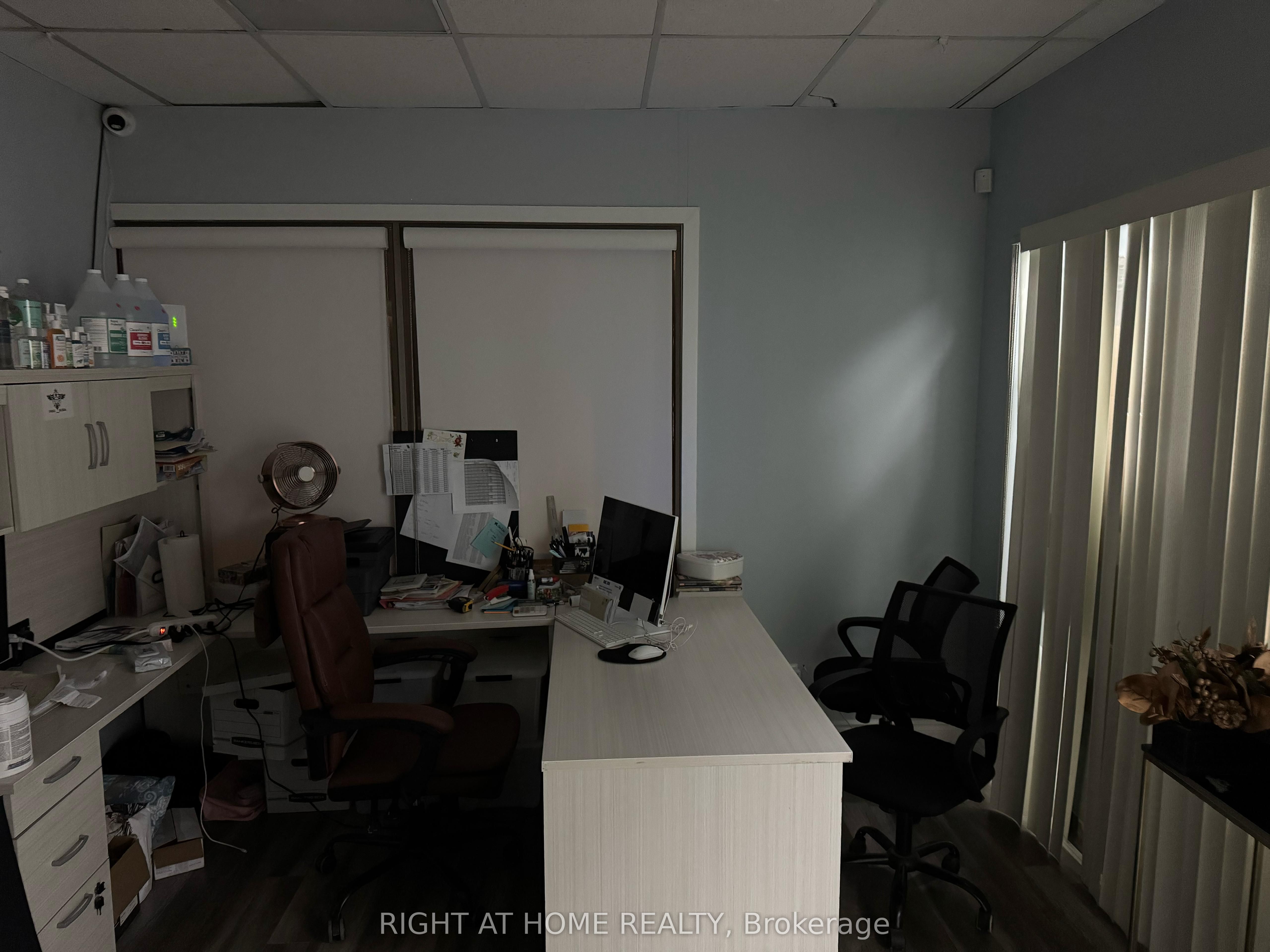 #46-47 - 400-450 Matheson Boulevard Property Photo 17