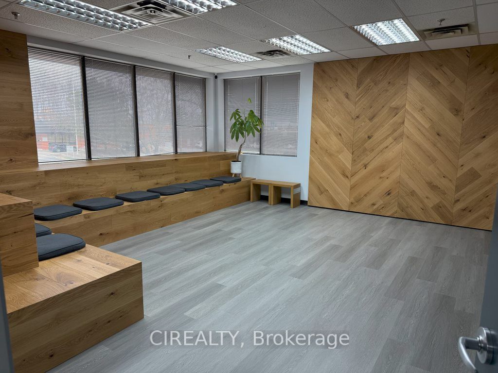 #office H - 230 Watline Avenue Property Photo 6