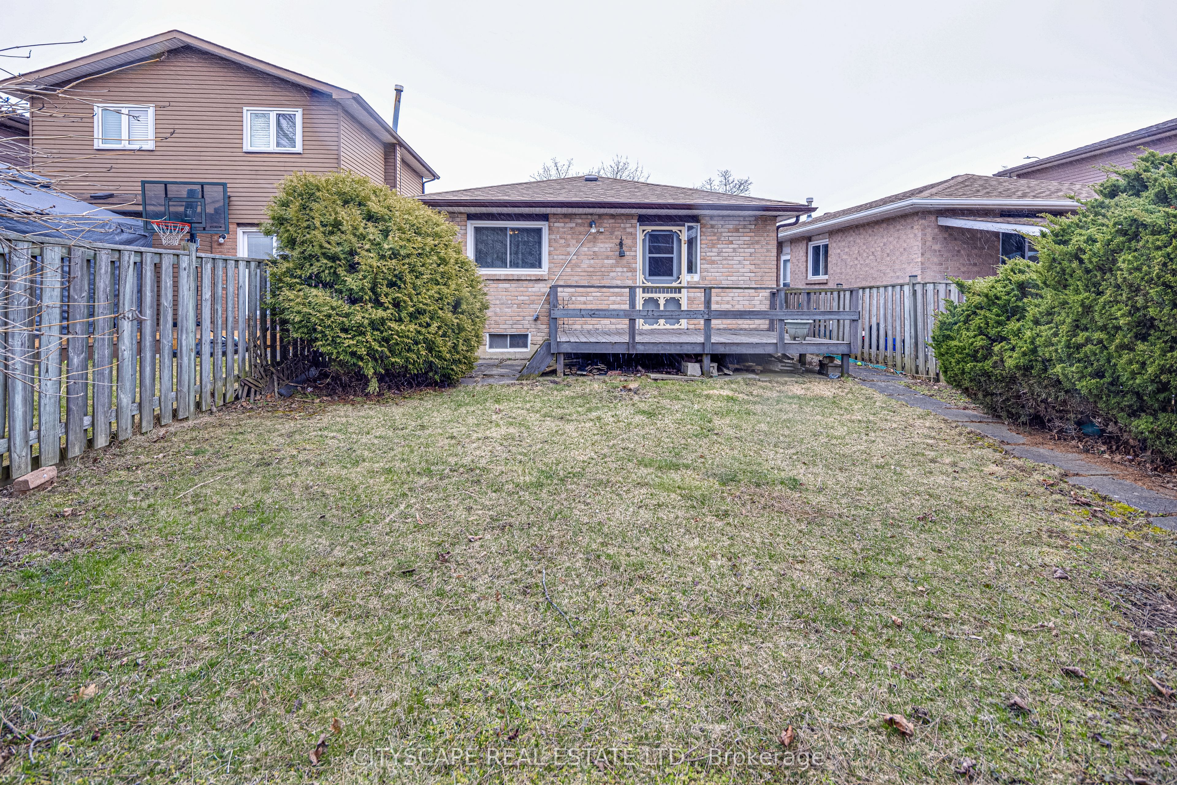 66 Vodden Street W Property Photo 3