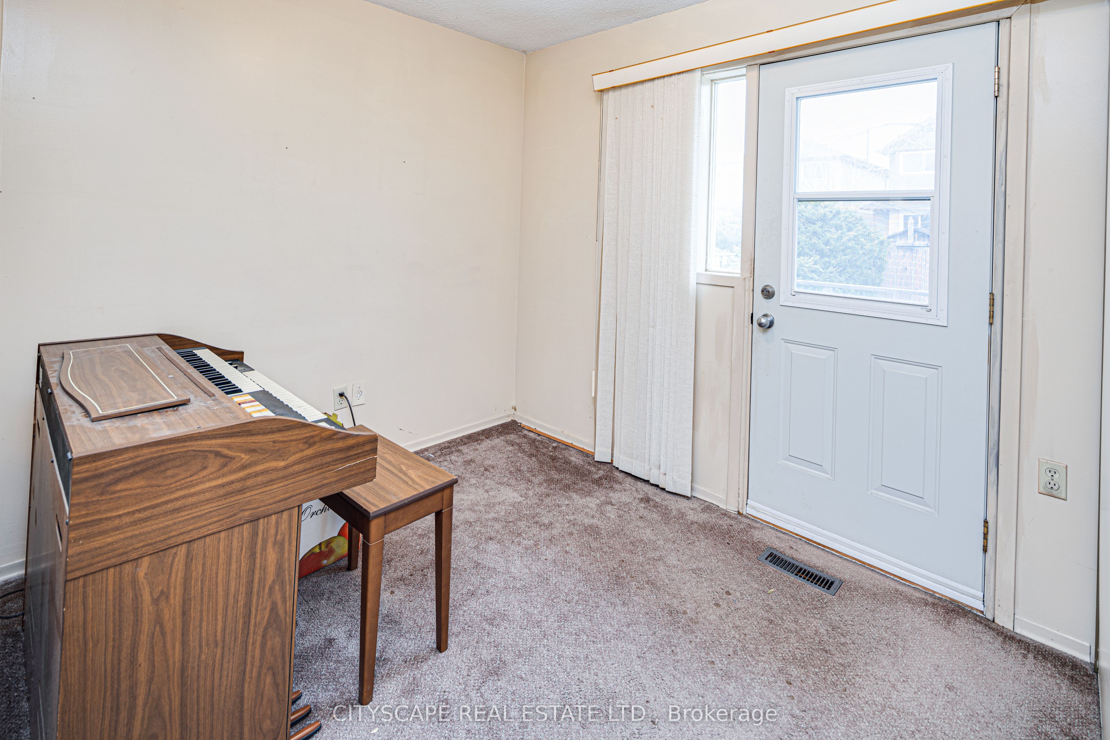 66 Vodden Street W Property Photo 18