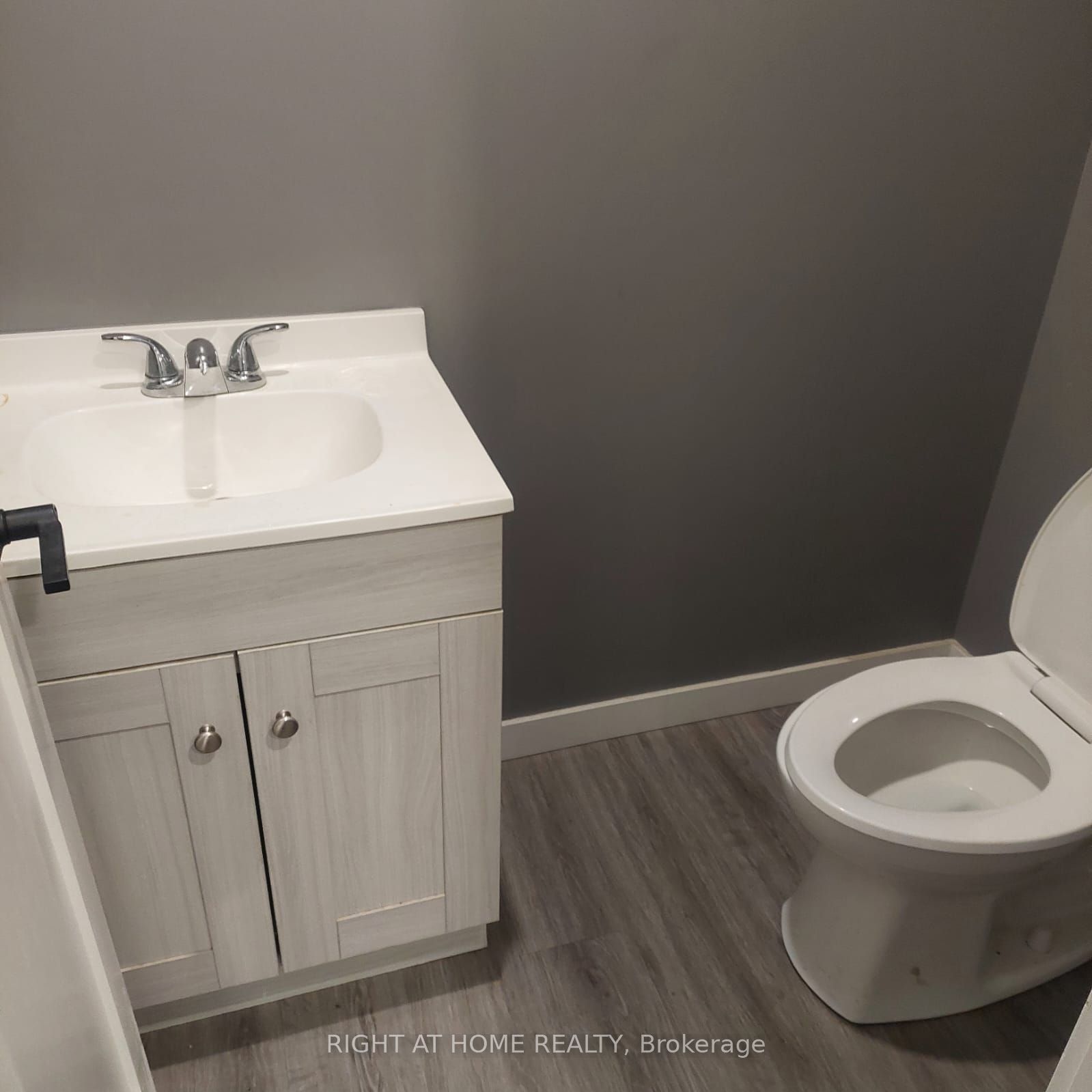 #unit# 2 - 35 Edgar Avenue Property Photo 11
